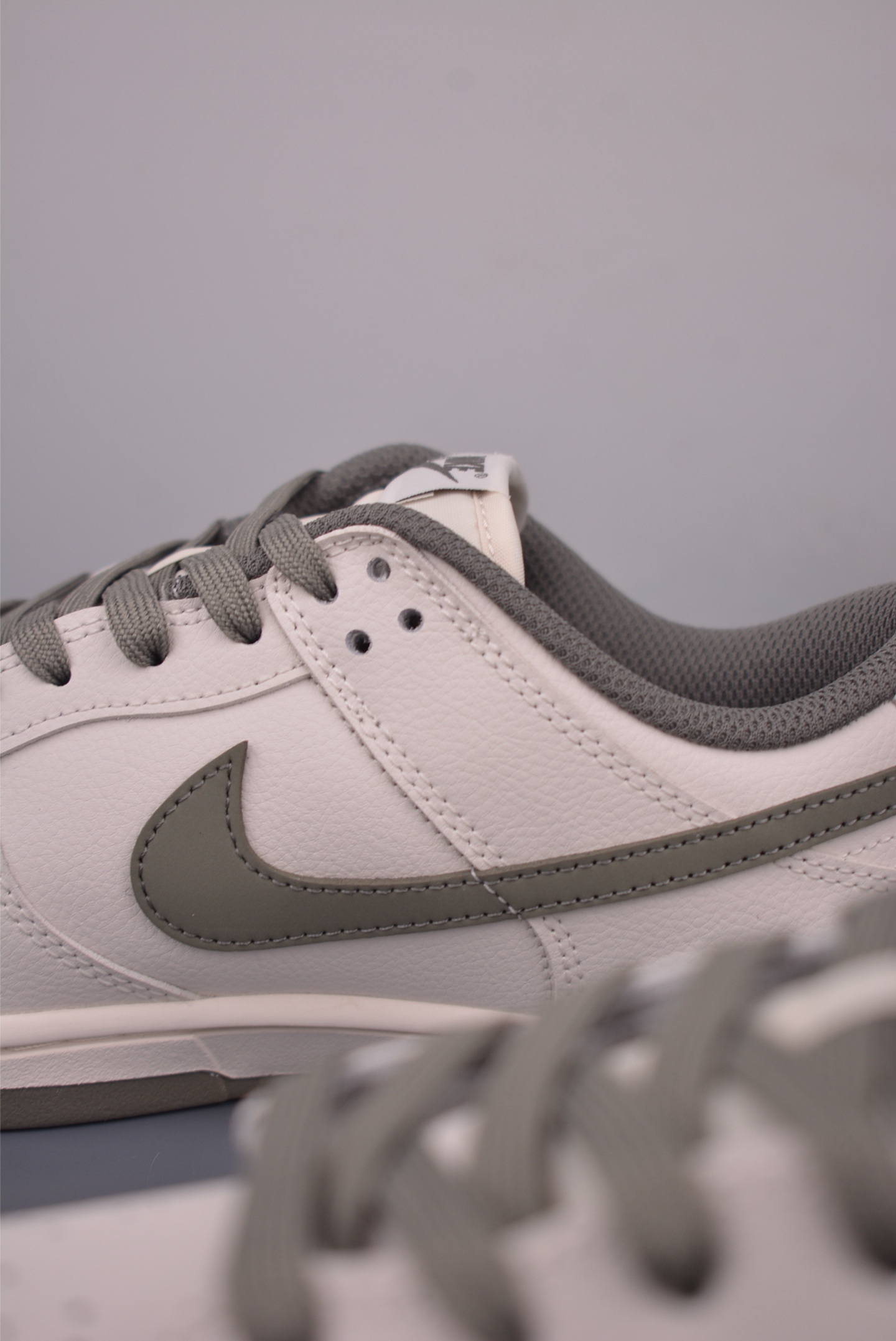 Nike SB Dunk Low Victory Premium Leather, Superior Comfort, Durable Outsole 9 i1757974414888 421 0 7
