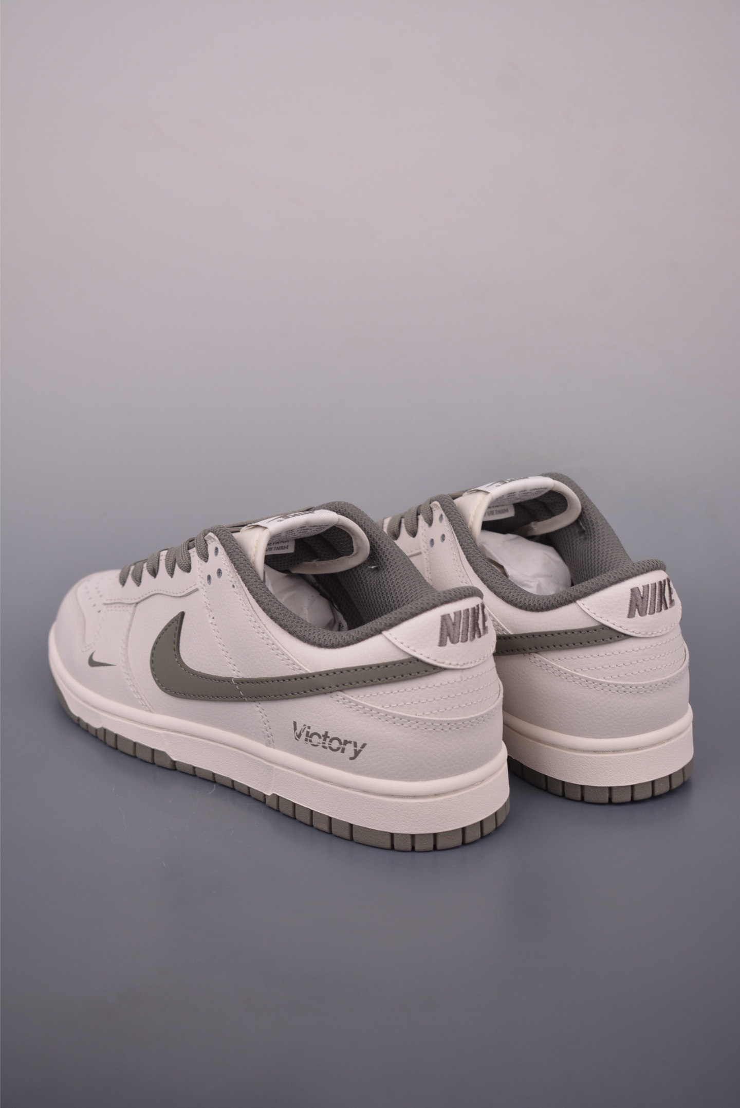 Nike SB Dunk Low Victory Premium Leather, Superior Comfort, Durable Outsole 3 i1757974414937 77 0 1