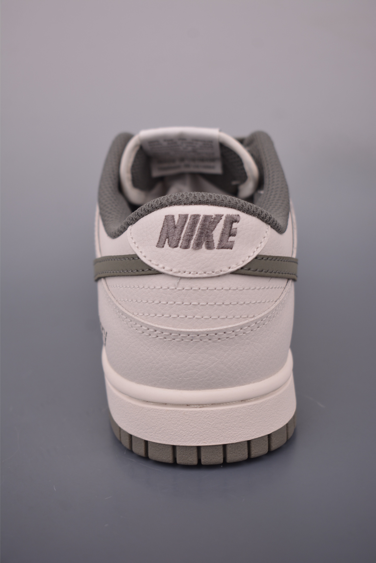 Nike SB Dunk Low Victory Premium Leather, Superior Comfort, Durable Outsole 5 i1757974415016 8964 0 3