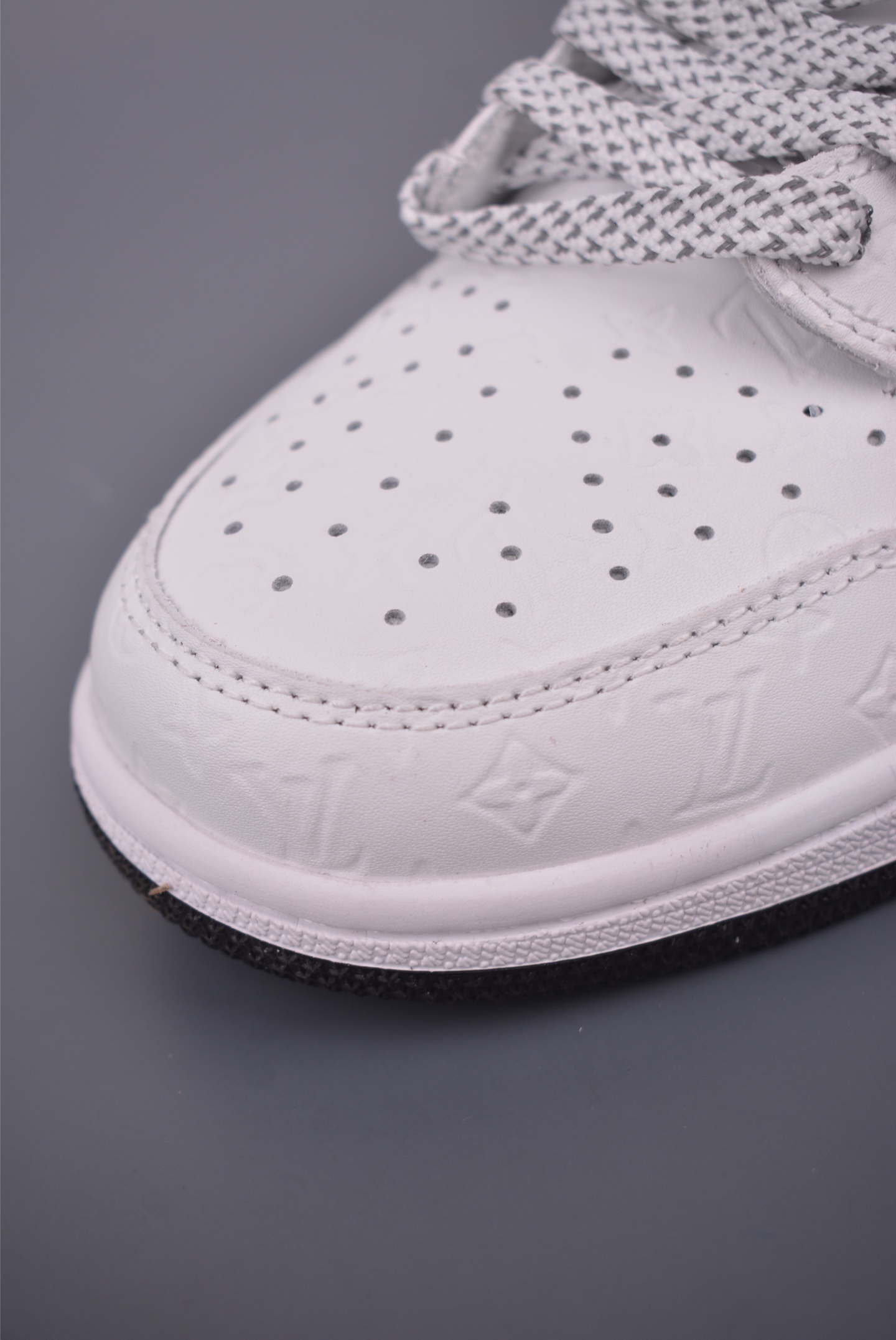 Air Jordan 1 Louis Vuitton Custom Sneakers - Premium Quality & Clean Cut 6 i1757974886888 9665 0 5
