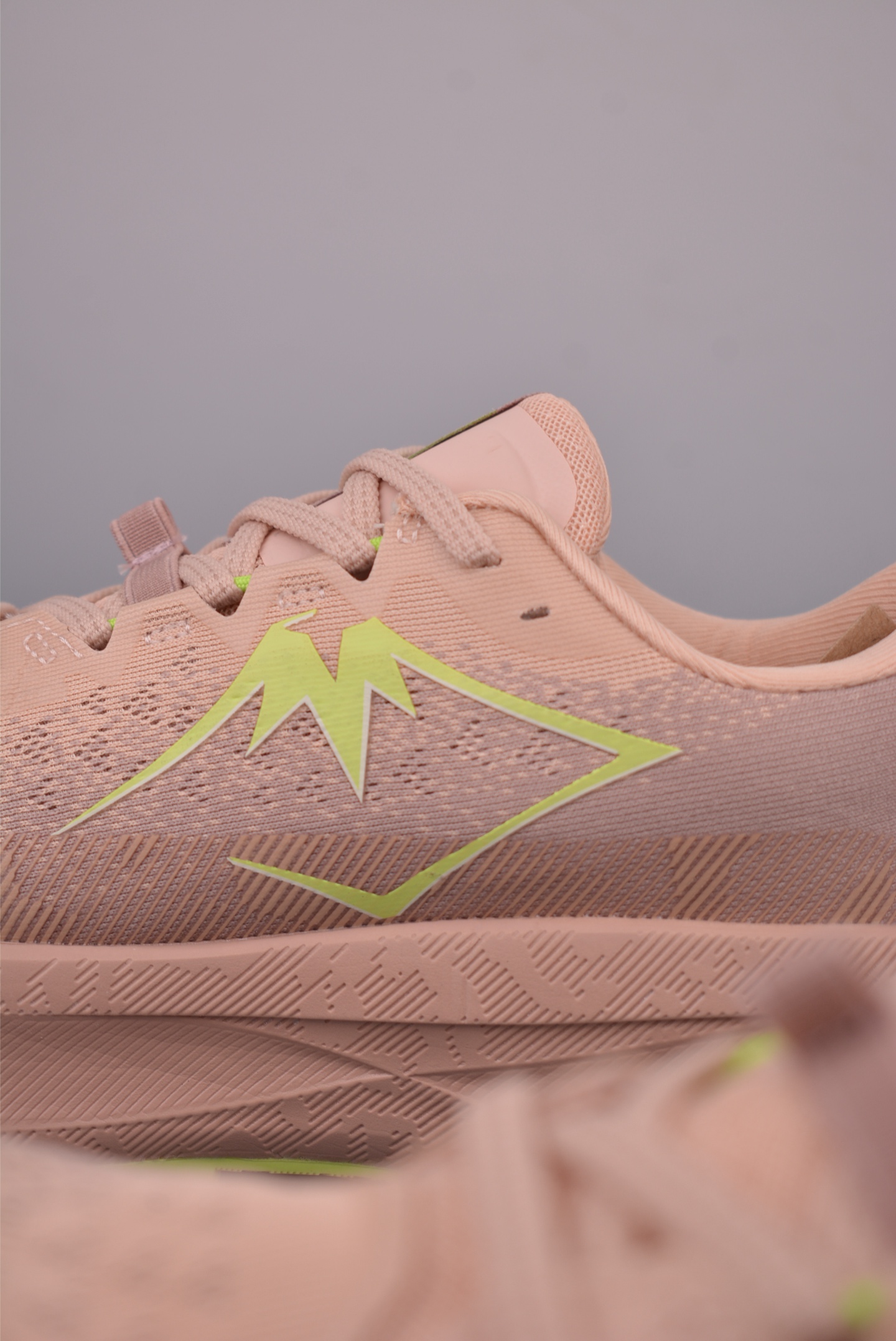 190 Asics Gel-Trabuco 4 复古亚瑟士 透气休闲鞋缓震男子耐磨跑步鞋 1012B769-700