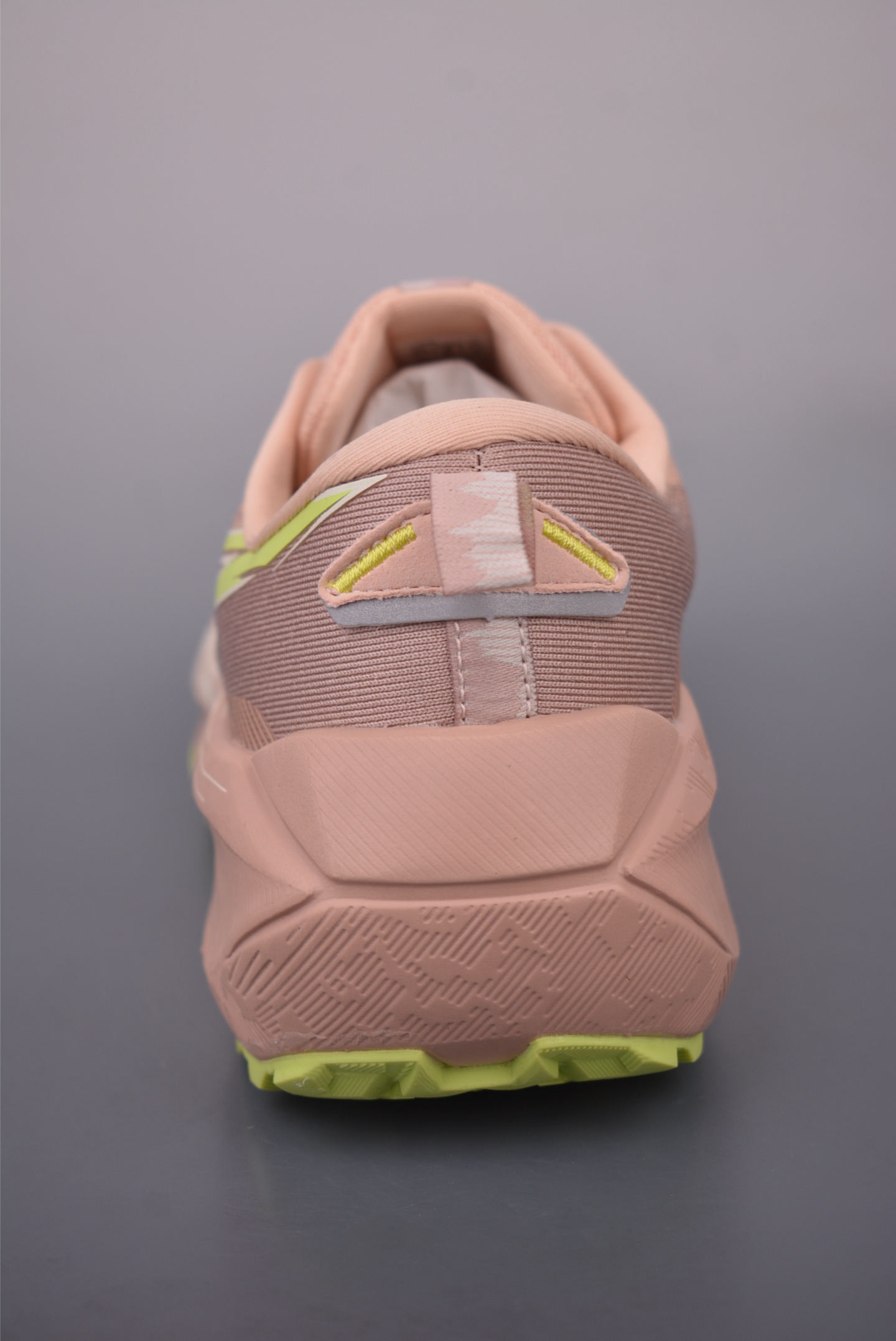 190 Asics Gel-Trabuco 4 复古亚瑟士 透气休闲鞋缓震男子耐磨跑步鞋 1012B769-700