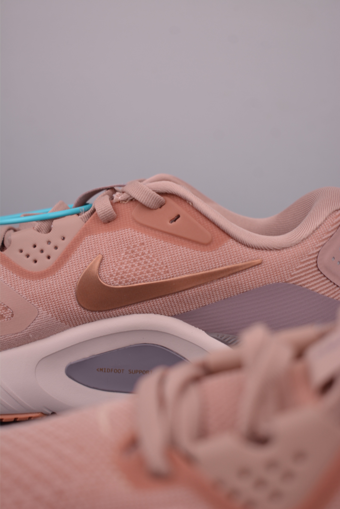 Nike Air Structure 26 Women's Running Shoes with Zoom Air Cushioning 9 i1758110283434 8964 0 7