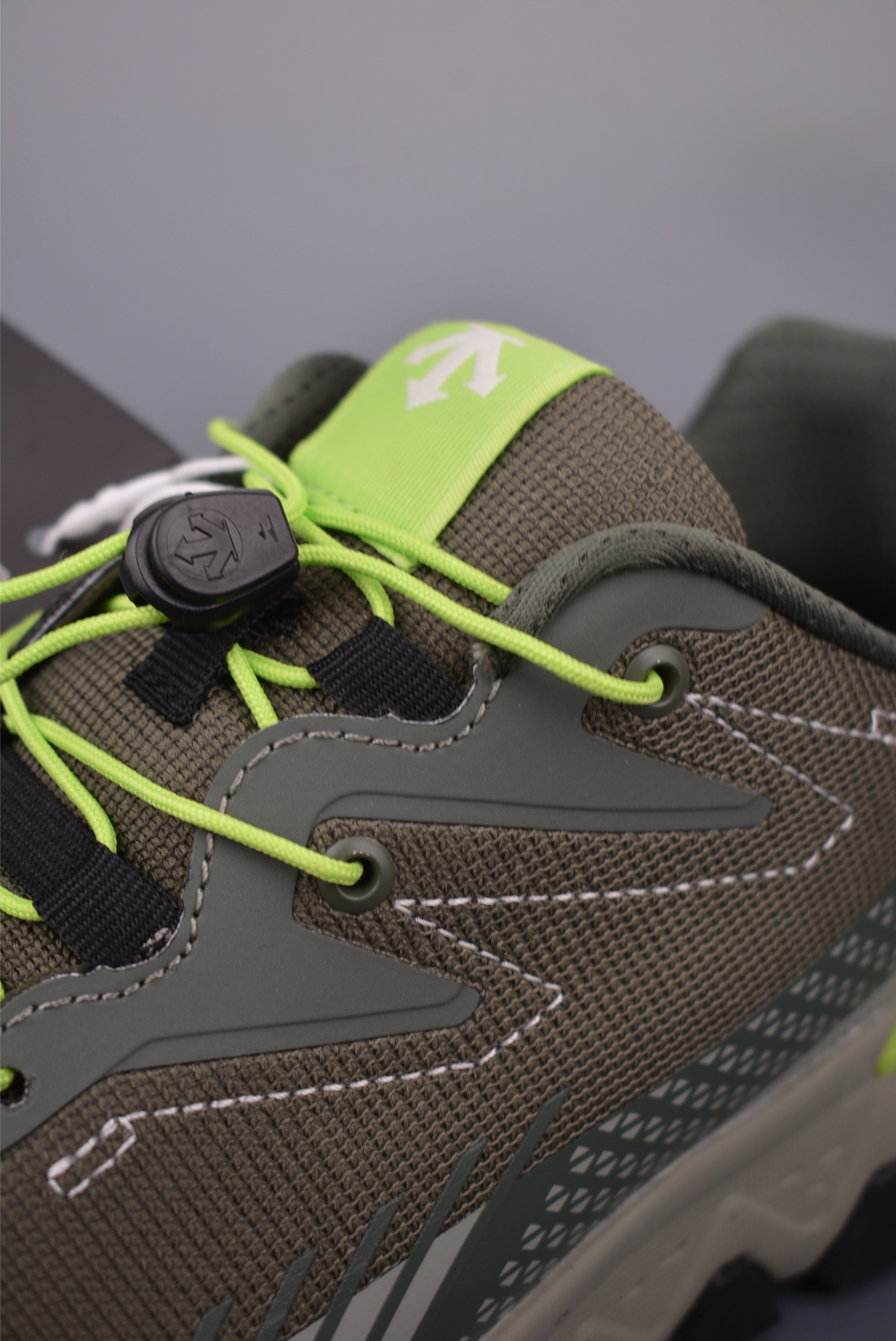 Descente SNOW RIDE Men's Lightweight Cushioned Trail Running Shoes - Olive 8 i1758110395209 7255 0 6