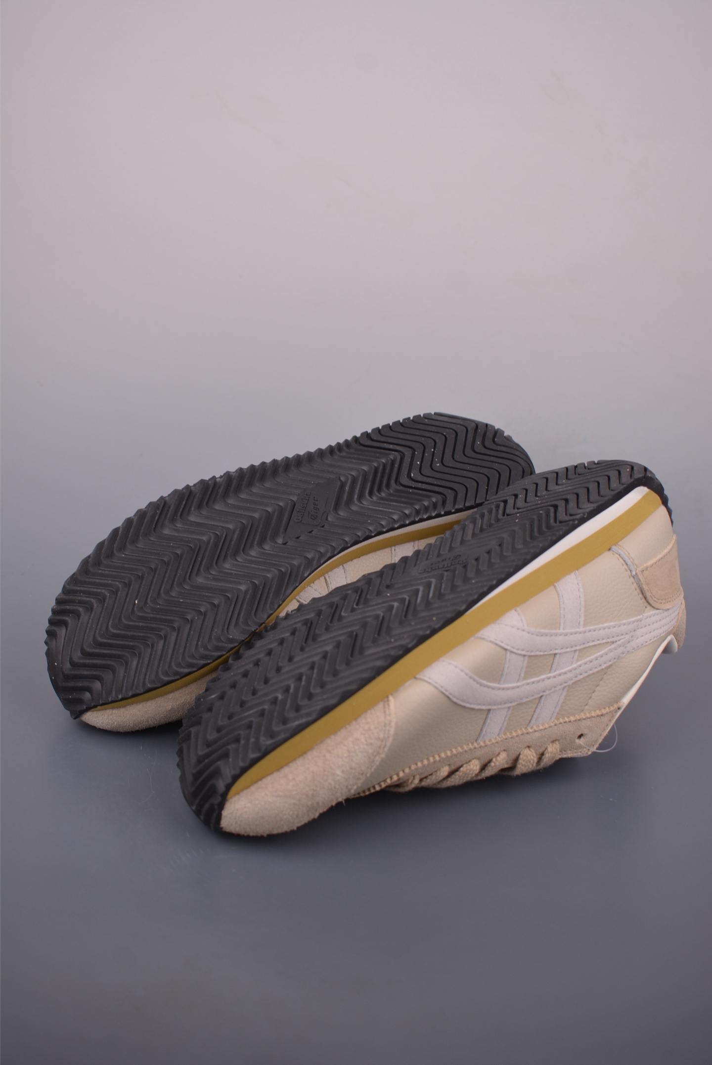 Onitsuka Tiger California 78 Series: Comfortable Cushioning, Authentic Style 3 i1758110448407 3395 0 2