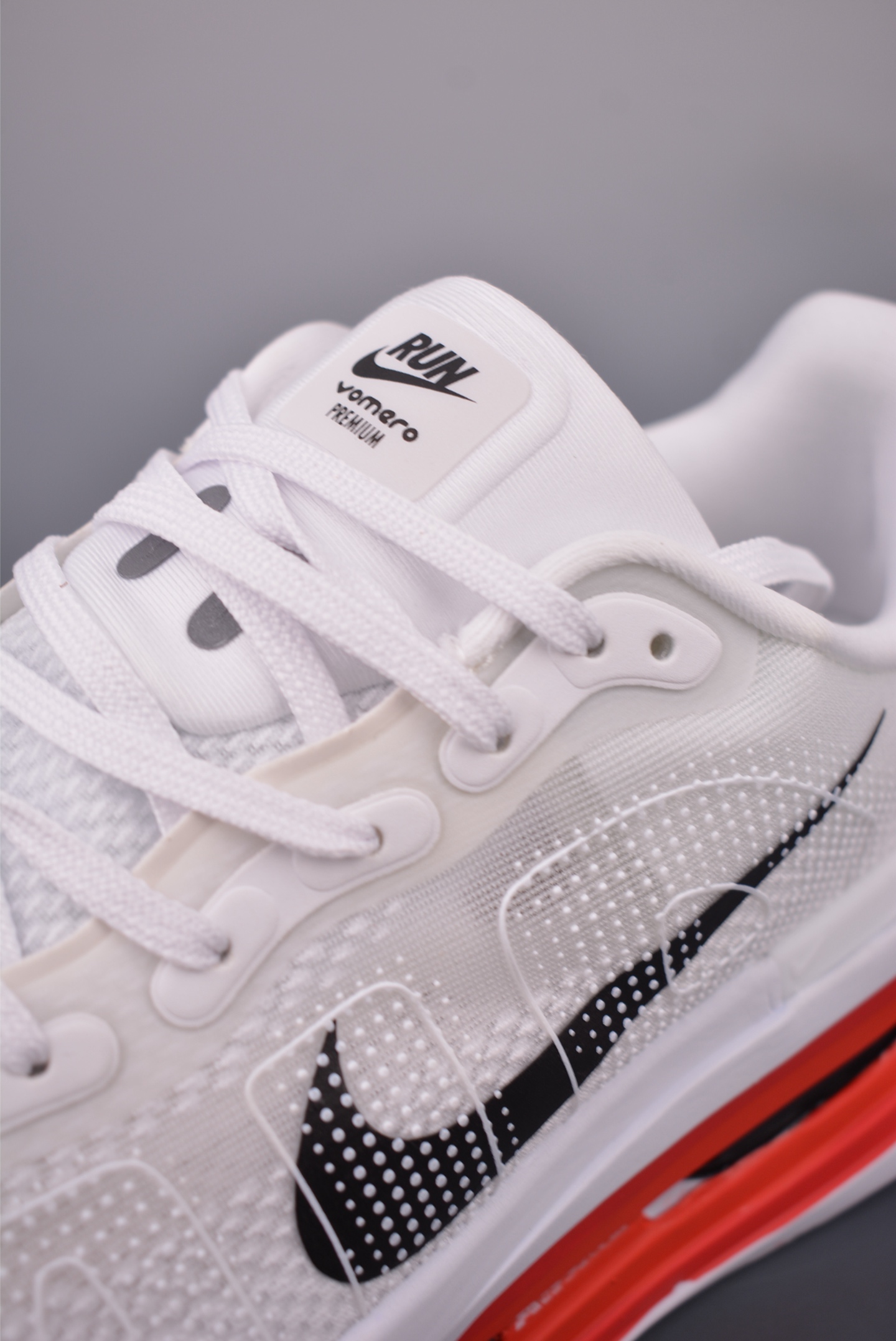 Nike Vomero Premium Air Cushion Running Shoes - Comfort, Style, and Performance 8 i1758132873289 1925 0 6