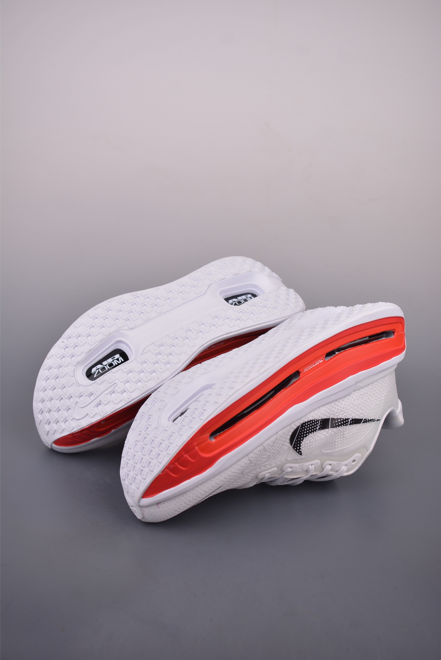Nike Vomero Premium Air Cushion Running Shoes - Comfort, Style, and Performance 4 i1758132873289 6560 0 2