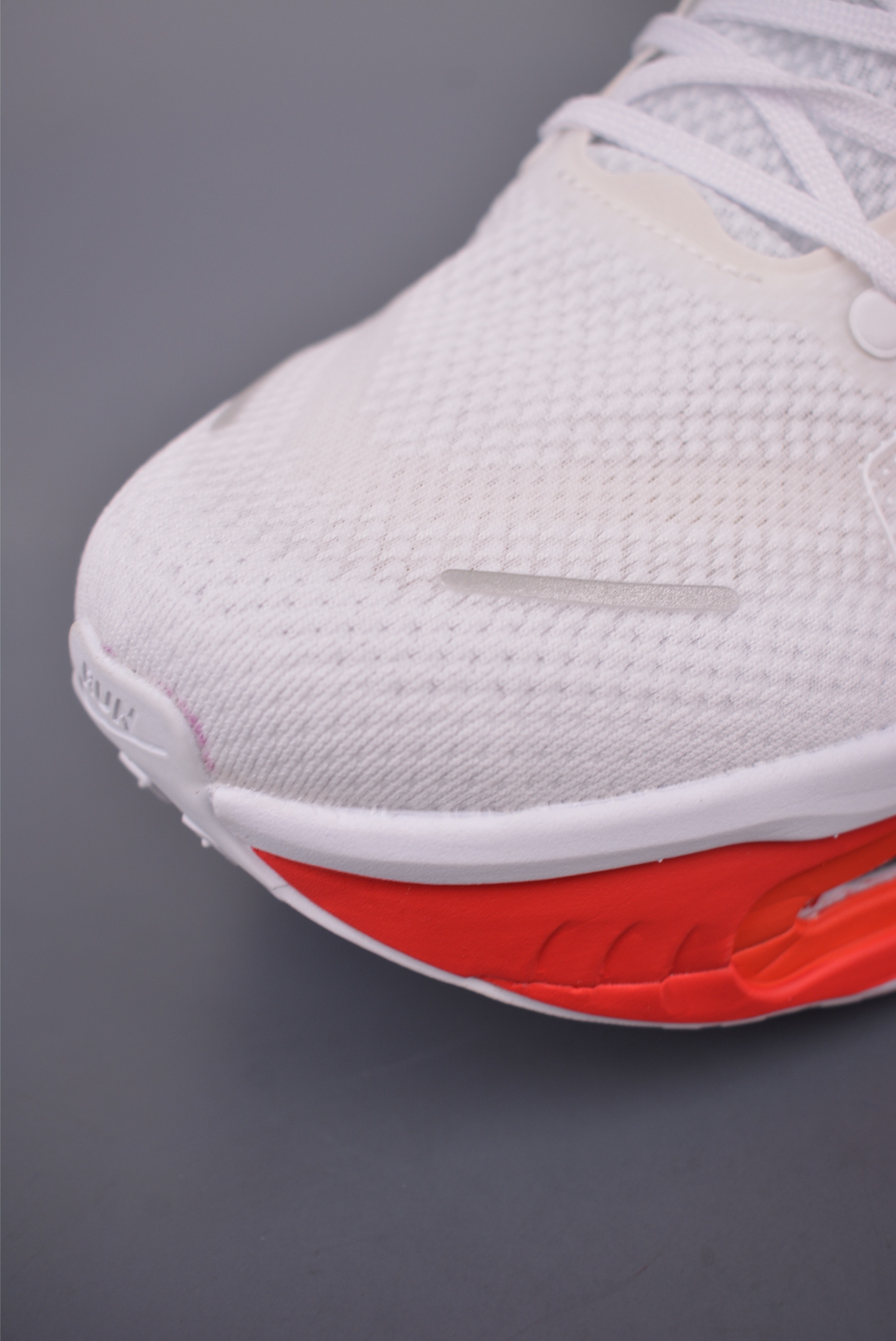 Nike Vomero Premium Air Cushion Running Shoes - Comfort, Style, and Performance 7 i1758132877375 5800 0 5