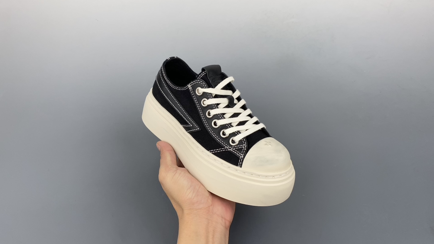 SMFK Garden Vintage Skate Low-Top Sneakers: Retro Style with Comfort