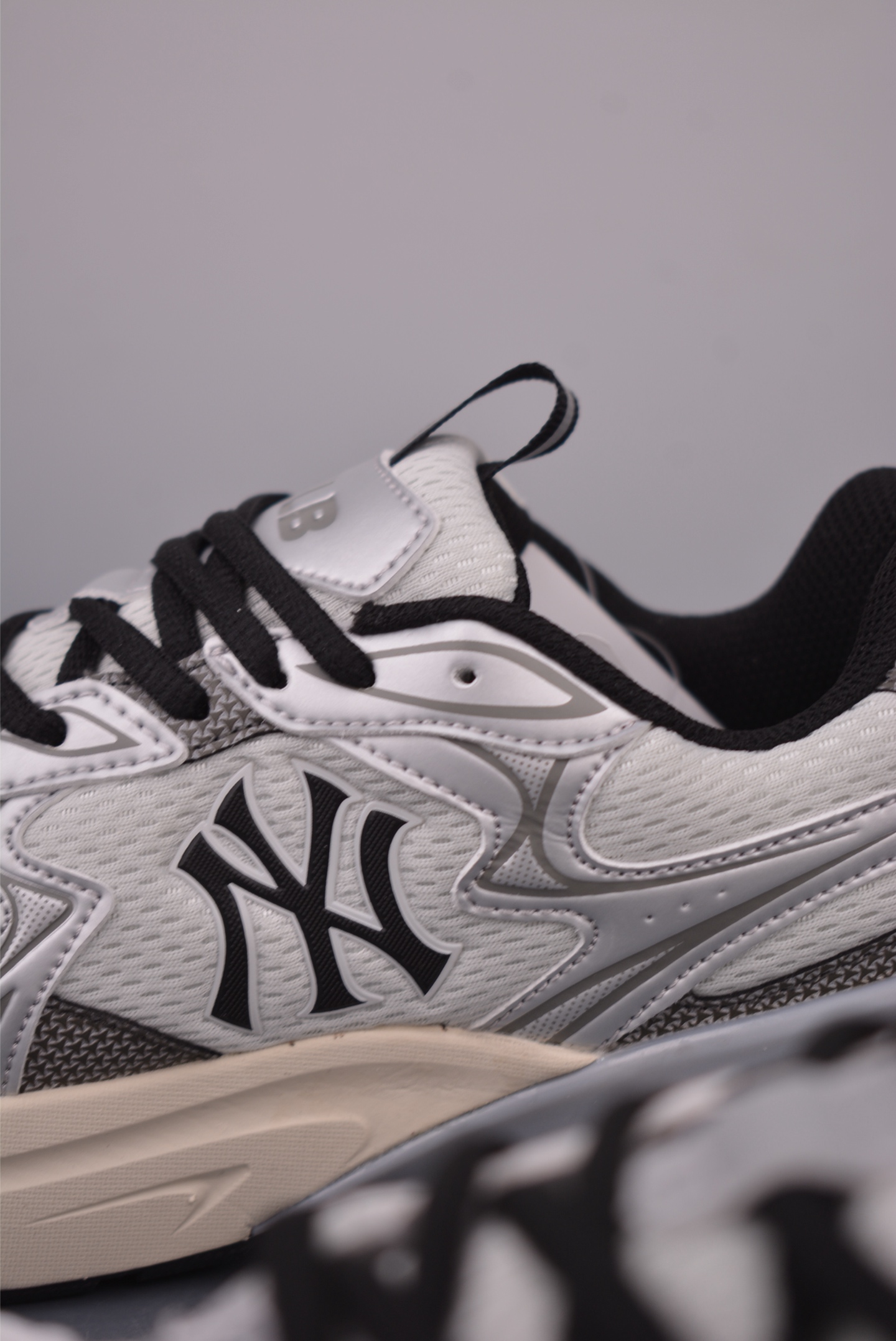 MLB Curve Runner Mono Mesh New York Yankees Chunky Sneakers - Fashionable & Comfy 8 i1758236474994 7440 0 7