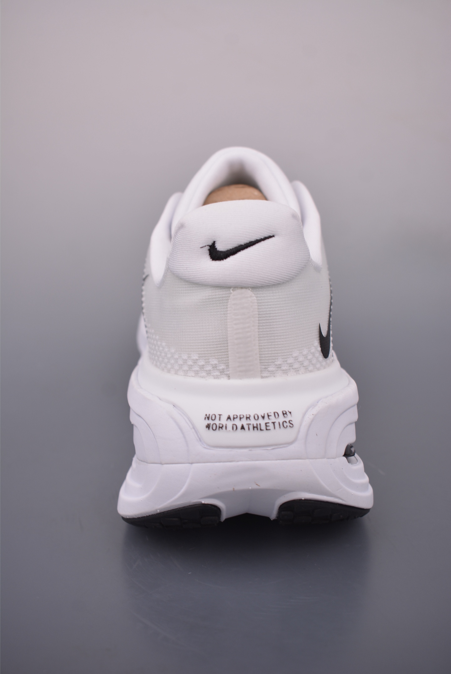 Nike Vomero Premium Air Cushion Running Shoes - Comfort, Style, and Durability 4 i1758236515718 4034 0 3