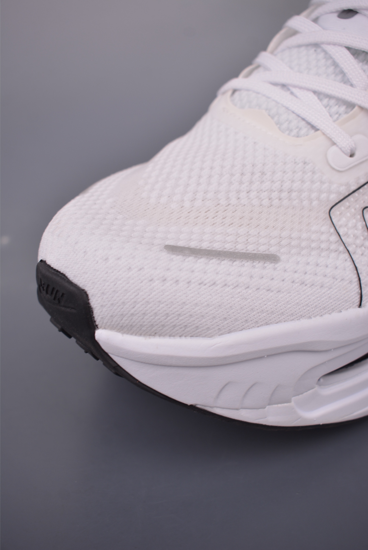 Nike Vomero Premium Air Cushion Running Shoes - Comfort, Style, and Durability 6 i1758236515757 6871 0 5