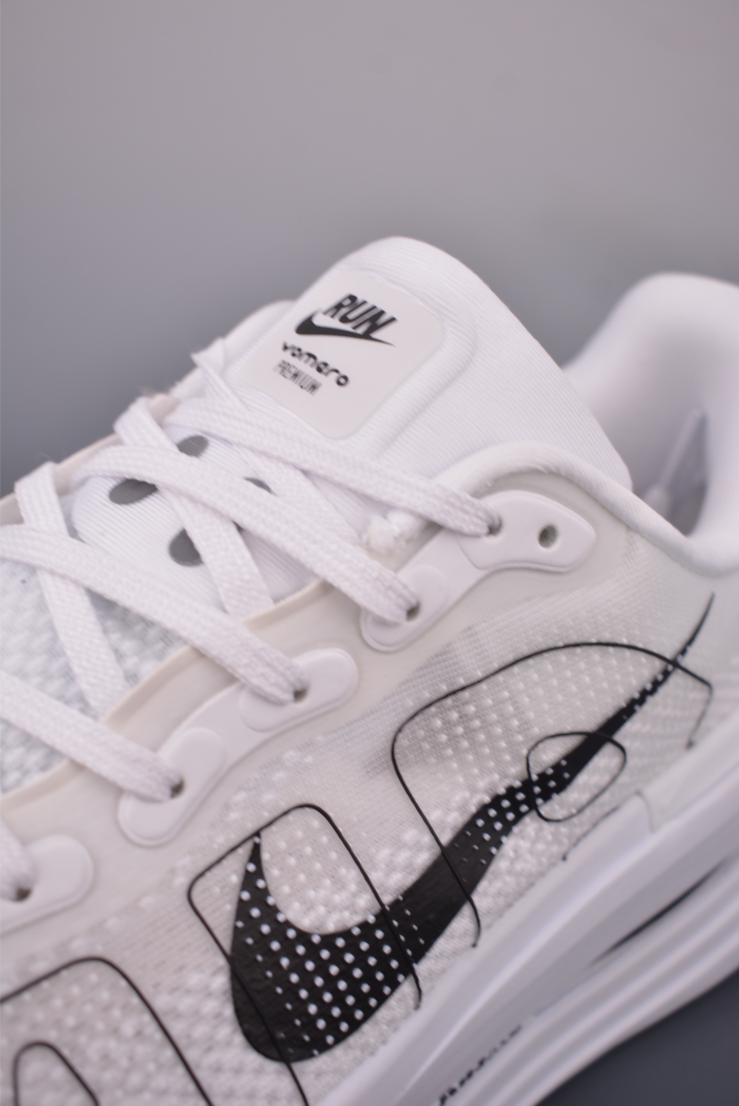 Nike Vomero Premium Air Cushion Running Shoes - Comfort, Style, and Durability 7 i1758236518022 6773 0 6