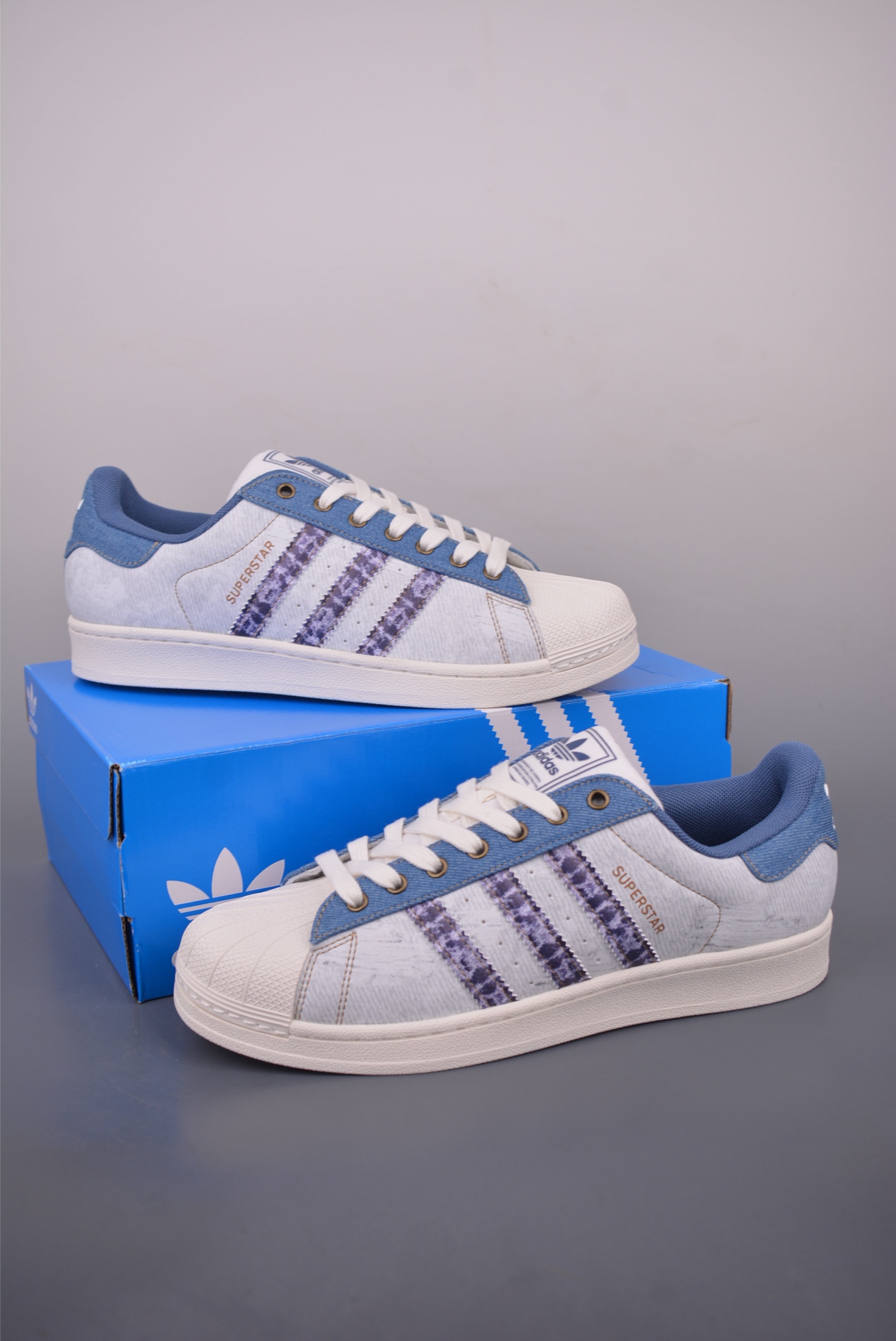 Adidas Originals Superstar 2.0: Classic Style with a Modern Twist 5 i1758236550621 9517 0 4