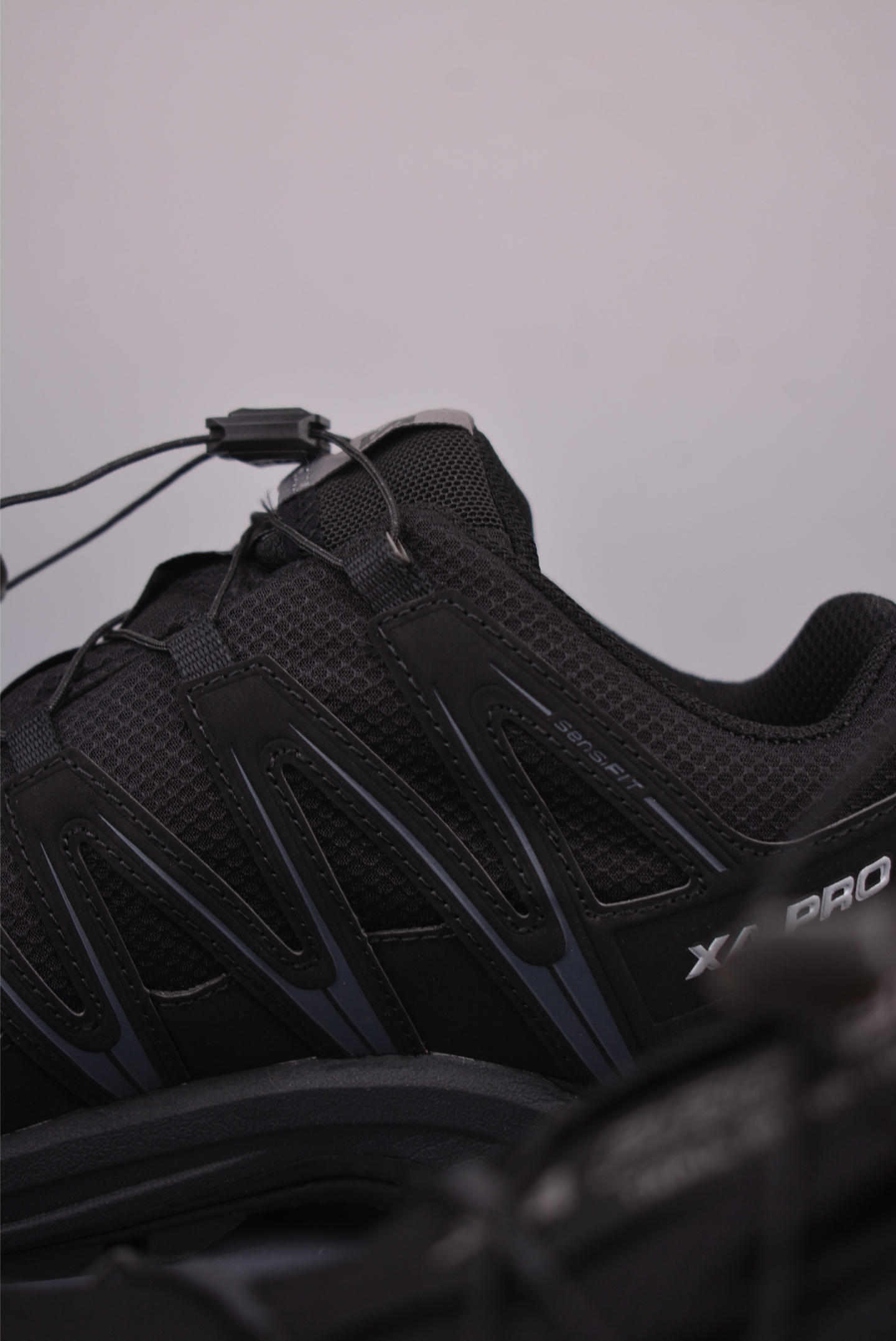 Salomon XT-6 Retro Trail Running Shoes - Outdoor Performance & Street Style 9 i1758236662916 4746 0 7