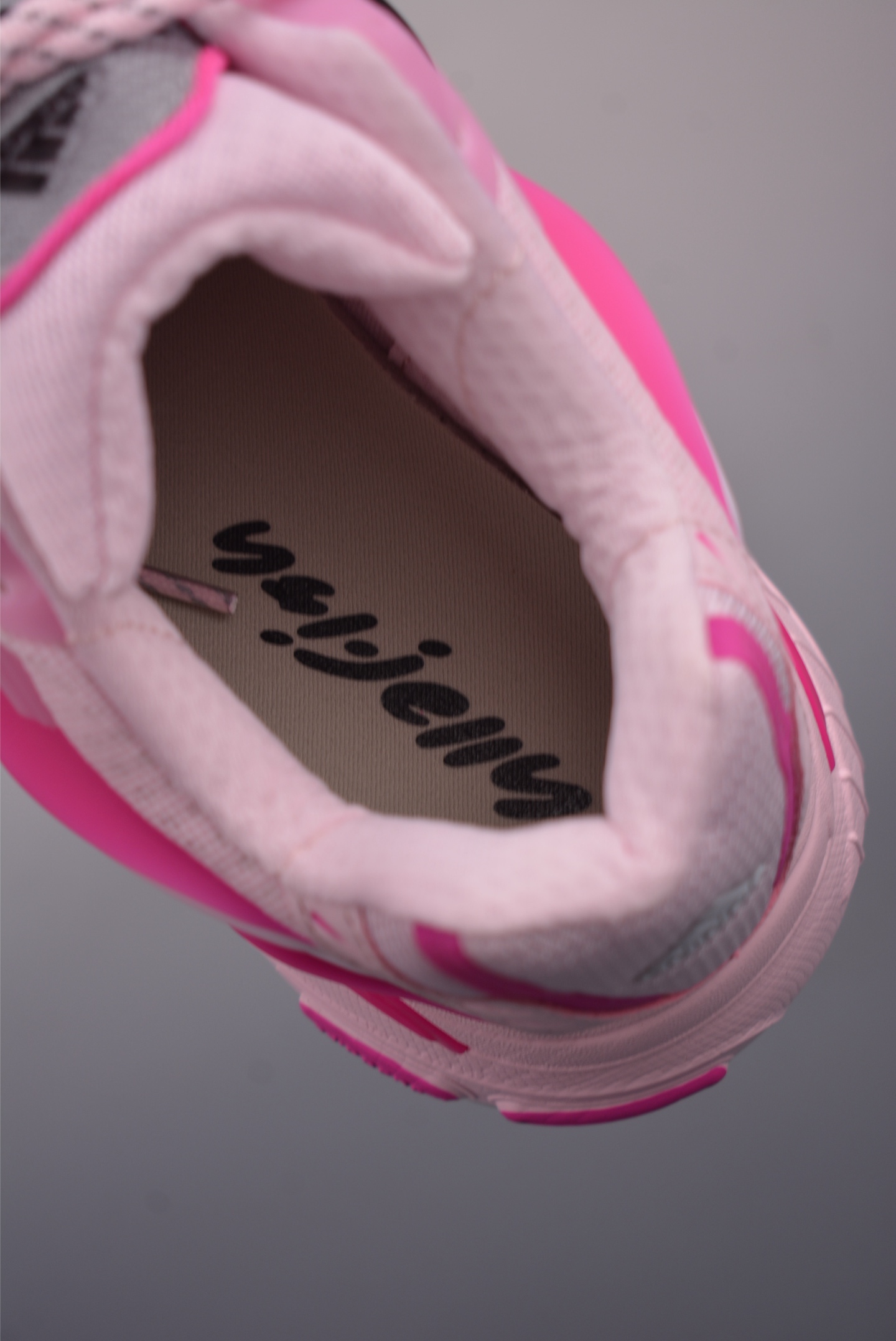 Adidas Adistar Cushion Women's Jellyfish Retro Sneakers - Pink/Black 9 i1758239816550 4226 0 8