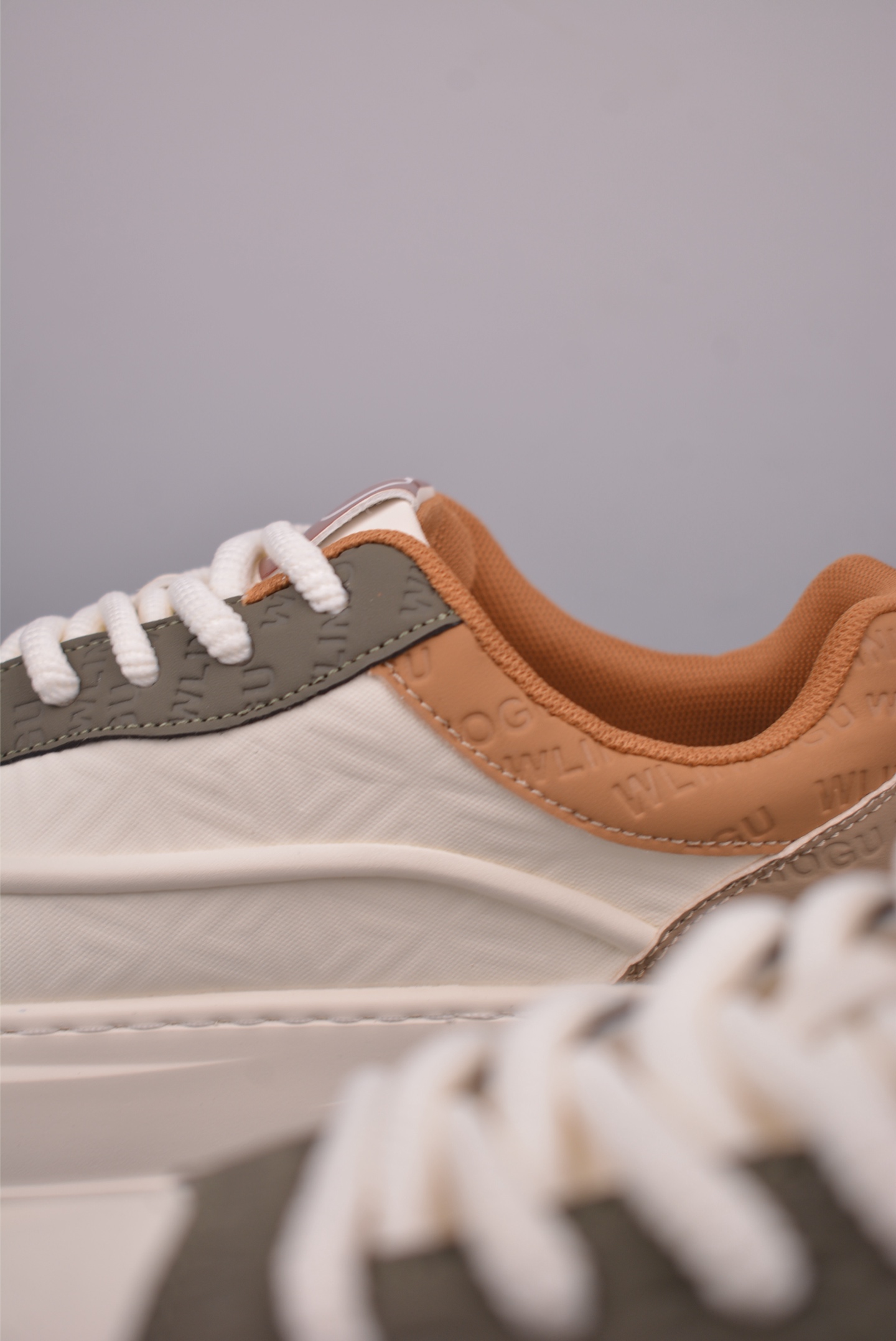 Dior CD1 Low-Top Mesh Sneakers with 'Dior' Logo - Stylish & Comfortable 9 i1758240040201 7119 0 7