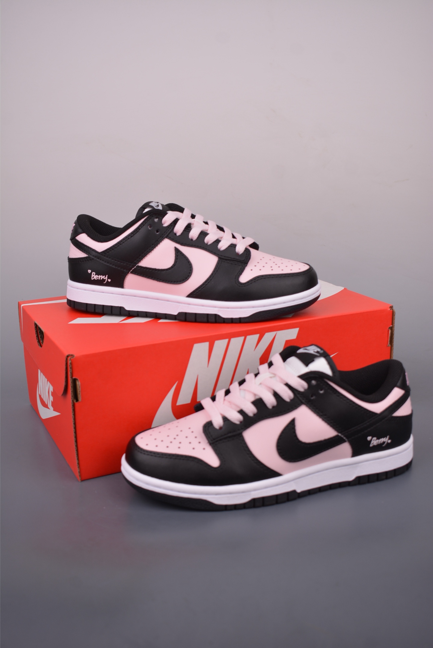 220 Nike SB Dunk Low 黑粉 DD1391-100