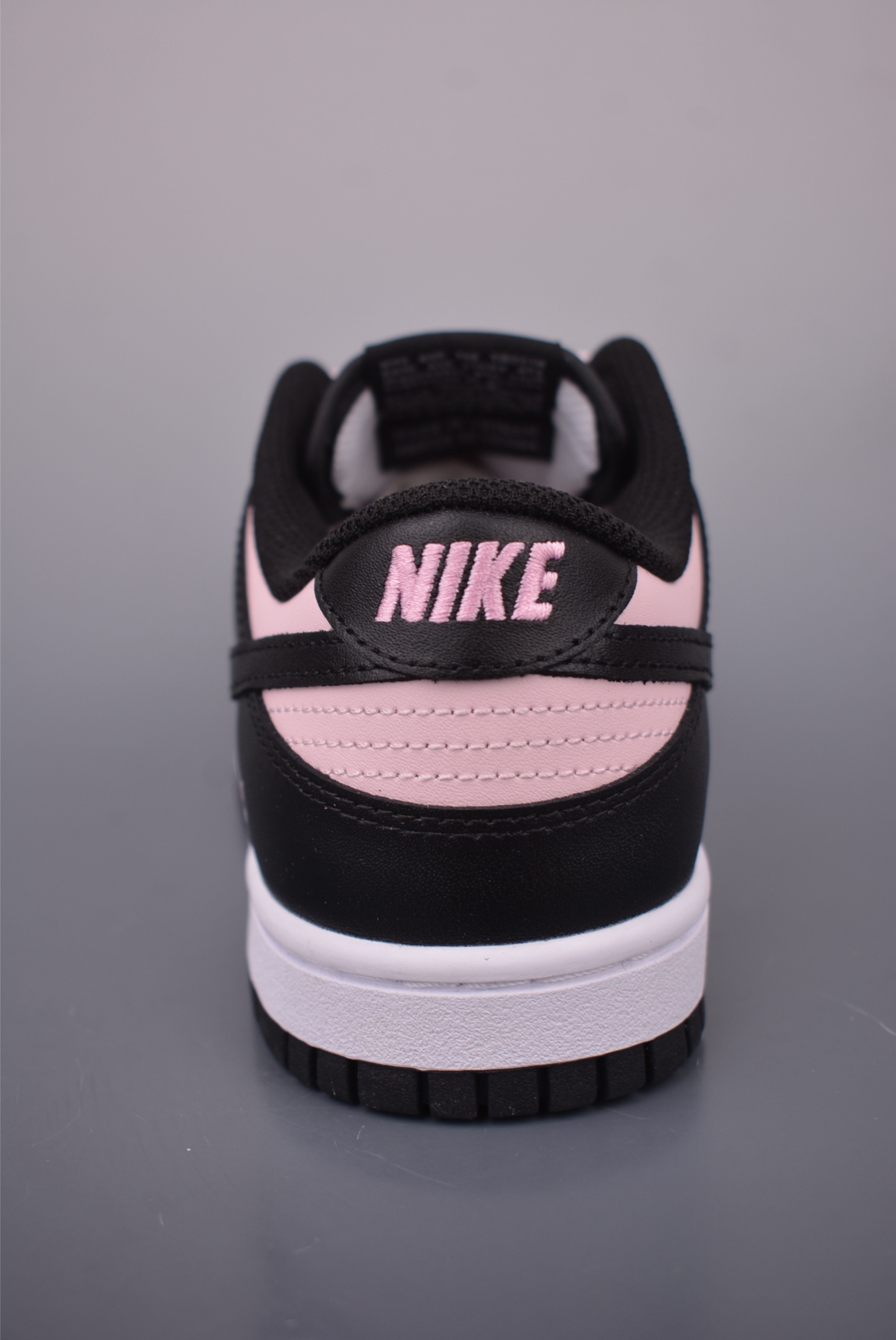 220 Nike SB Dunk Low 黑粉 DD1391-100