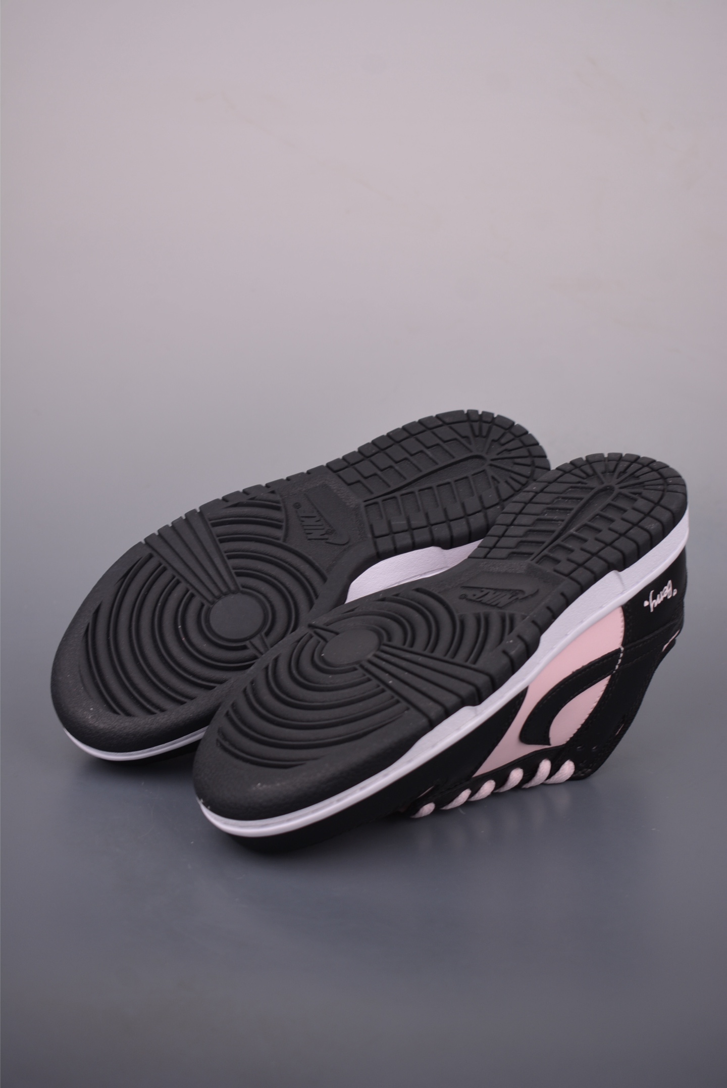 220 Nike SB Dunk Low 黑粉 DD1391-100