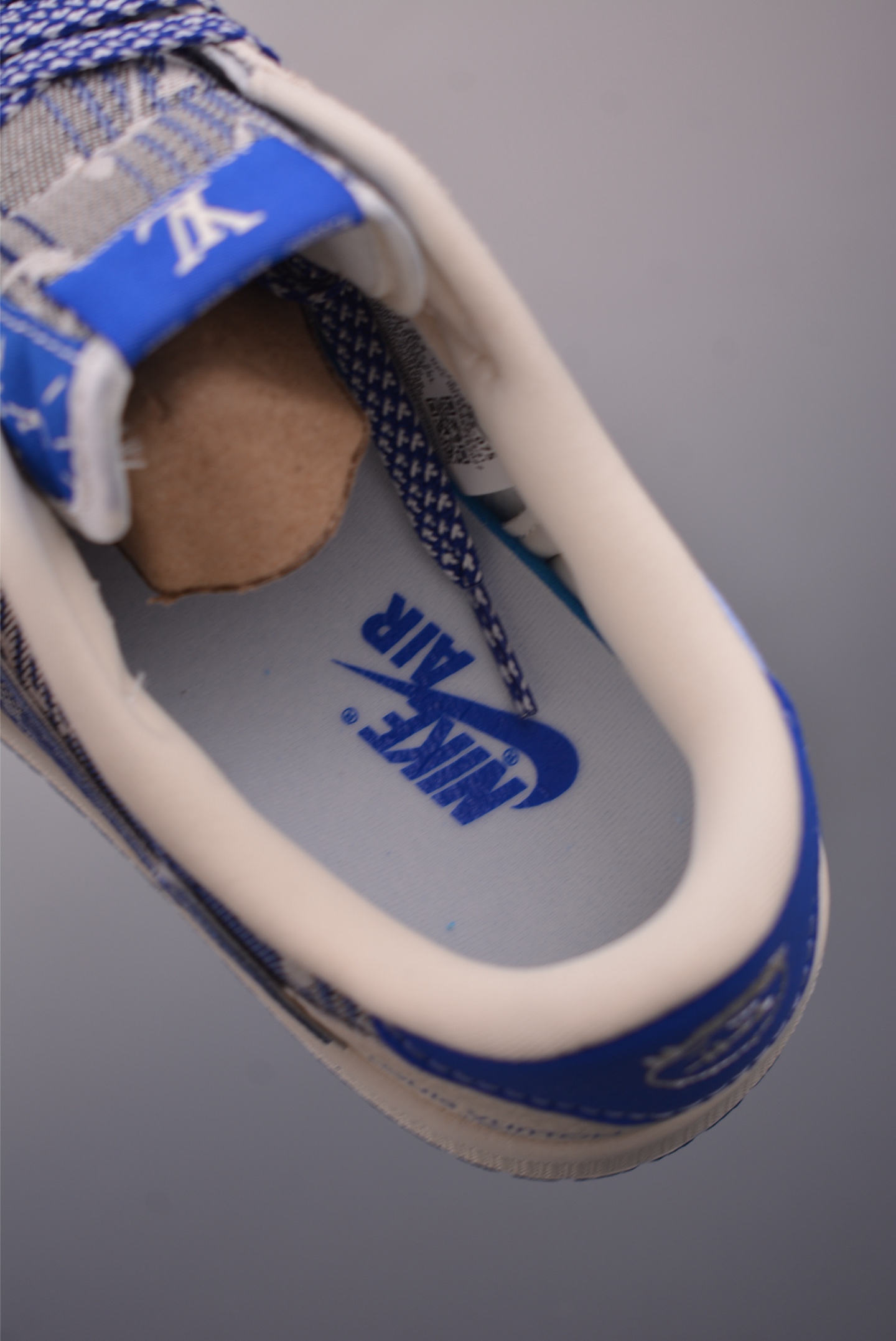 Louis Vuitton x Air Jordan 1 Low - Limited Edition Designer Sneakers 9 i1758240929452 5845 0 8