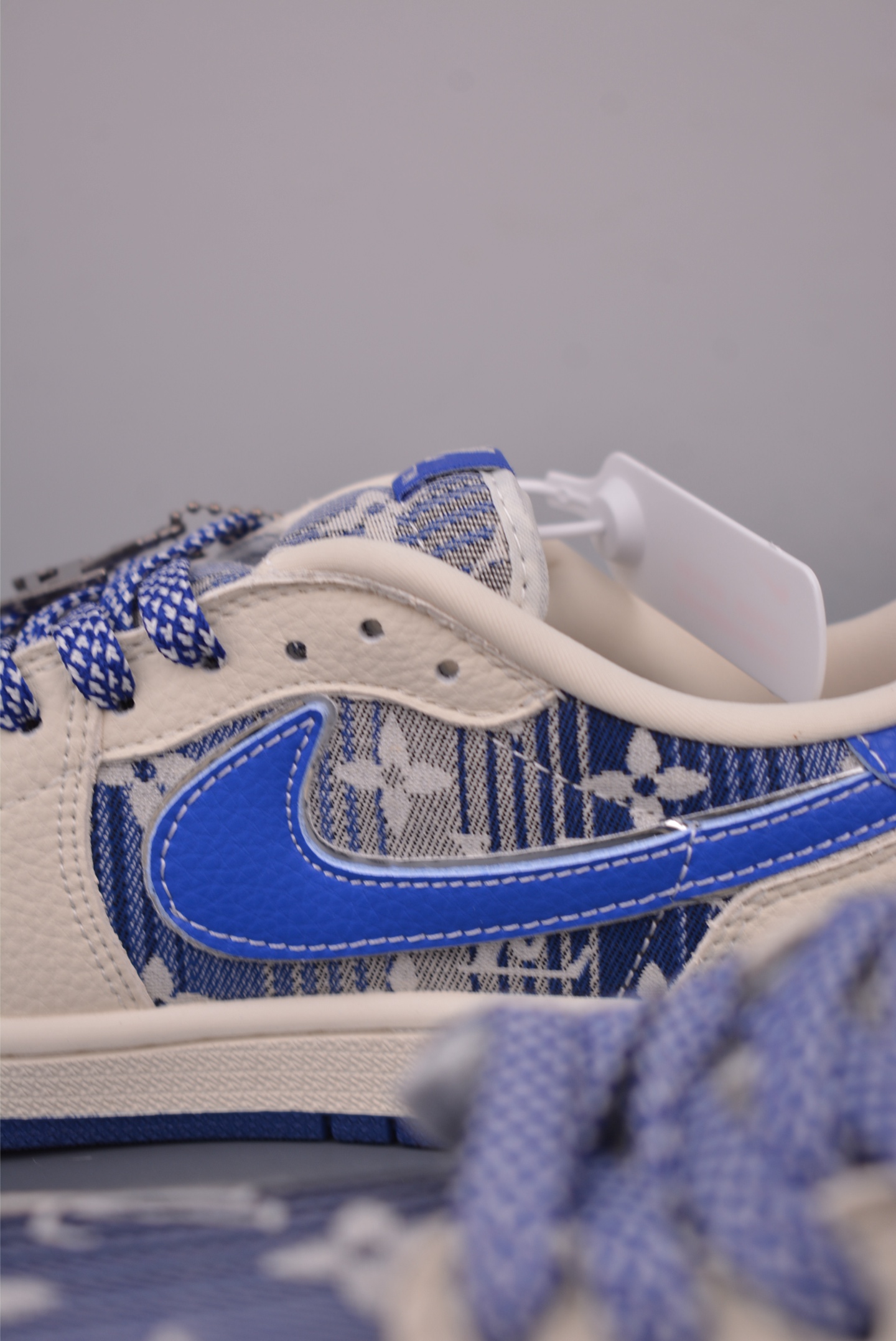 Louis Vuitton x Air Jordan 1 Low - Limited Edition Designer Sneakers 8 i1758240941723 764 0 7