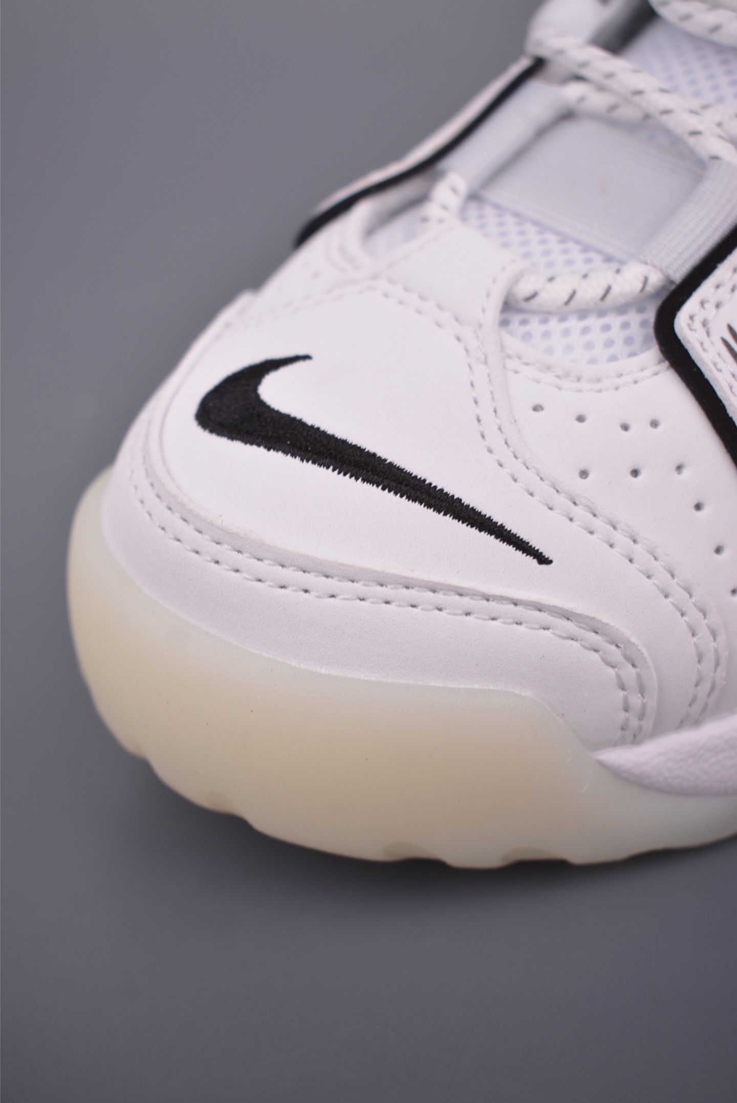 Air More Uptempo 白黑涂鸦 DQ5014-100 Air More Uptempo 白黑涂鸦 DQ5014-100