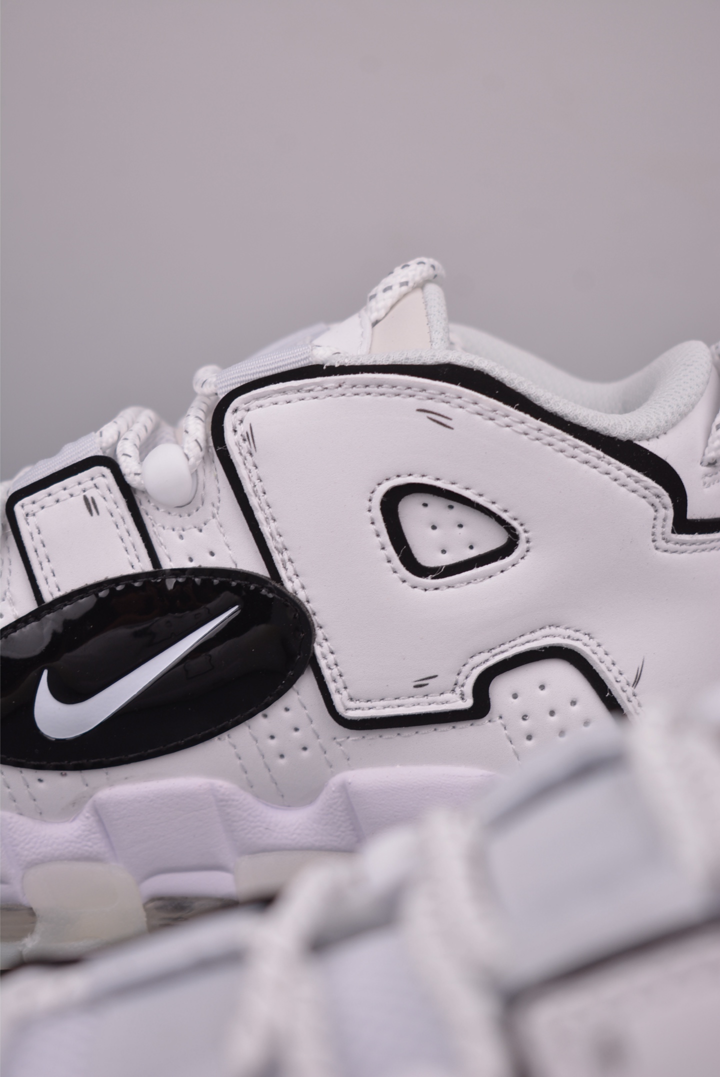 Air More Uptempo 白黑涂鸦 DQ5014-100 Air More Uptempo 白黑涂鸦 DQ5014-100