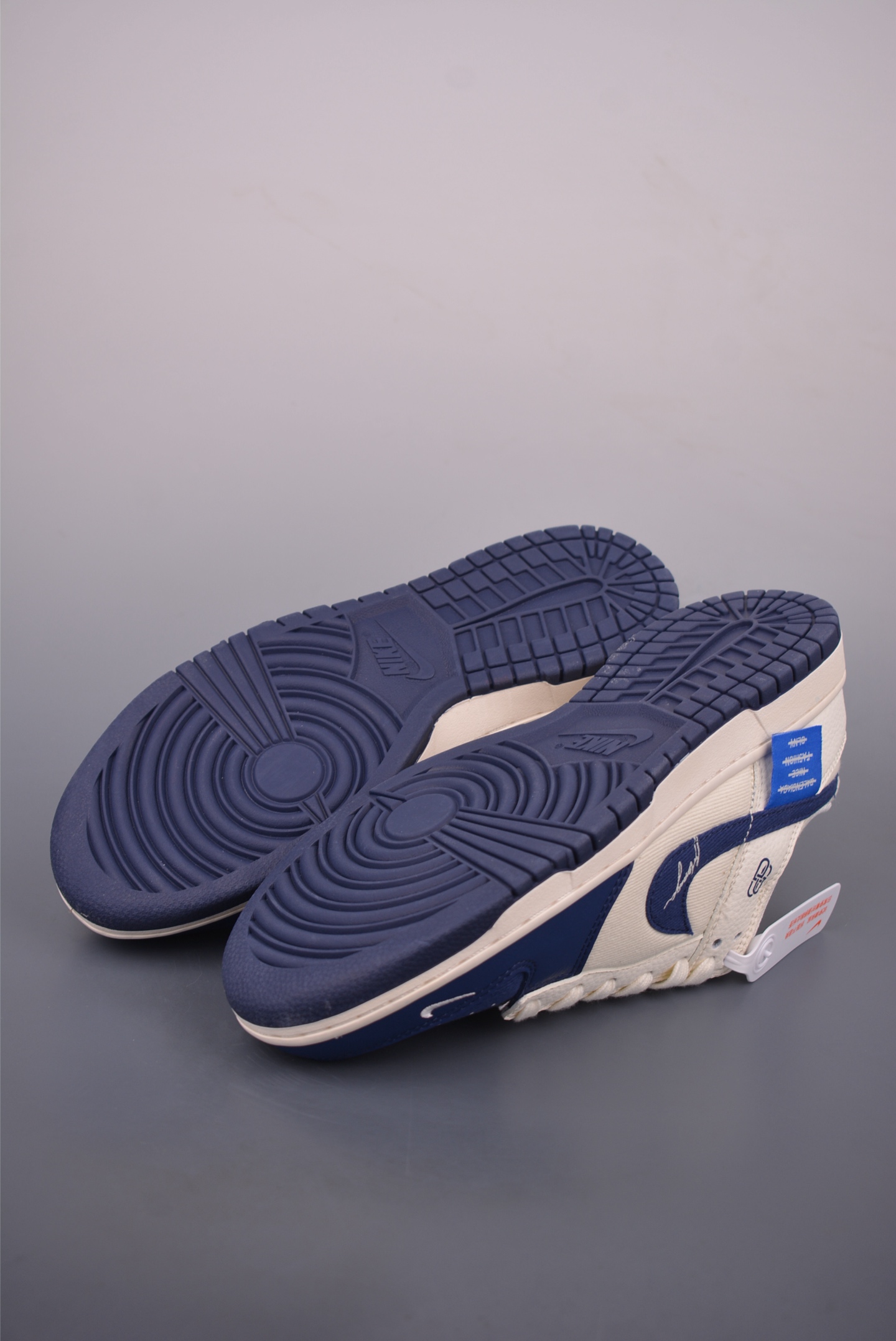 280 Nike SB Dunk Low 巴黎世家联名 XD1588-230