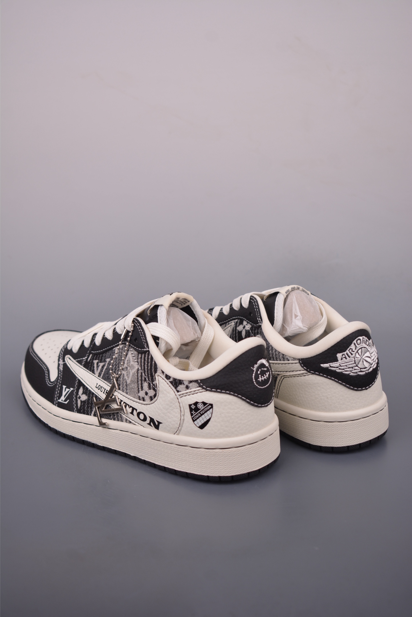 Fragment x Travis Scott x LV Air Jordan 1 Low 三方联名倒钩 SC0601-052