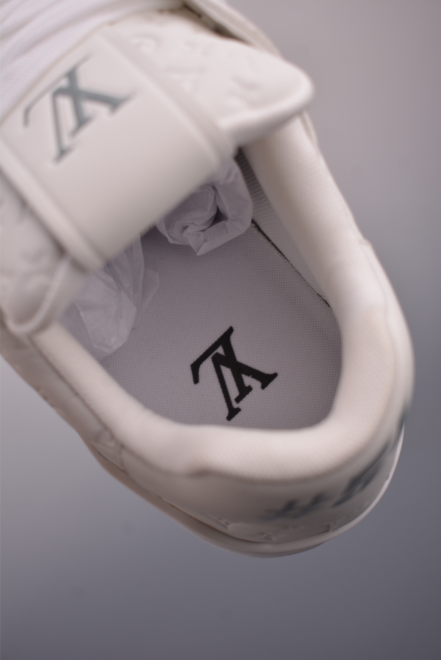 Louis Vuitton Trainer Sneaker White Leather Limited Edition Design Shoes 10 i1758413433270 6448 0 8