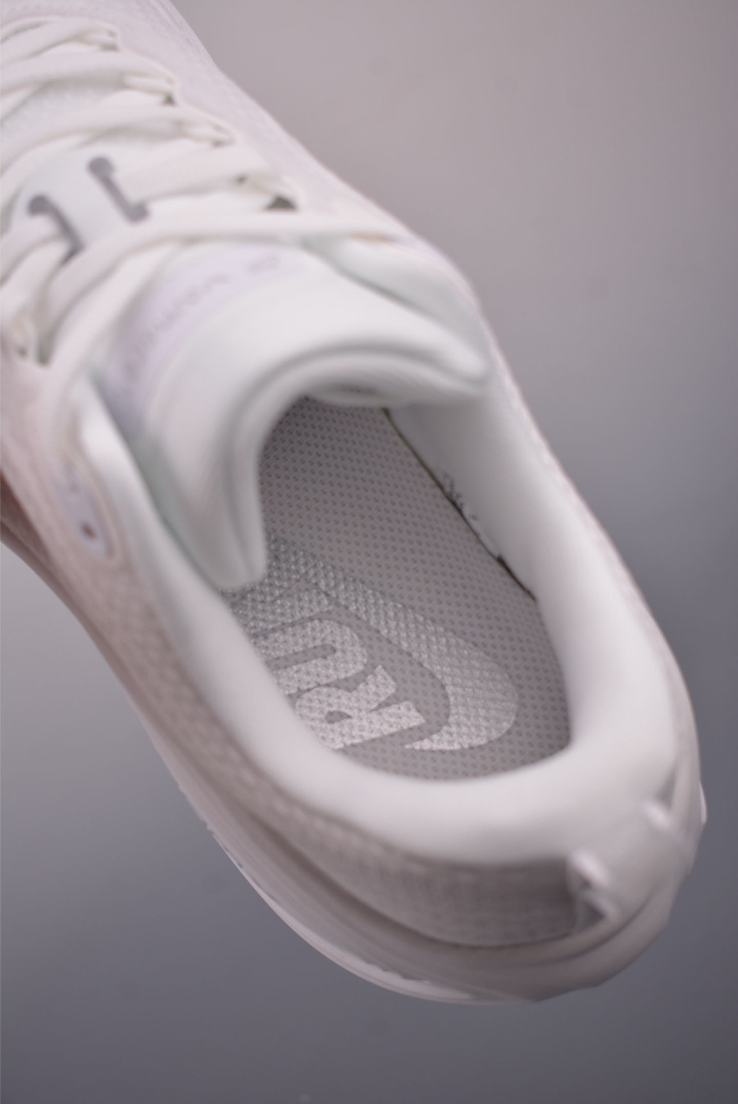 Nike Air Zoom Vomero Plus Running Shoes - Advanced Tech, Ultimate Comfort 9 i1758495340039 9806 0 8