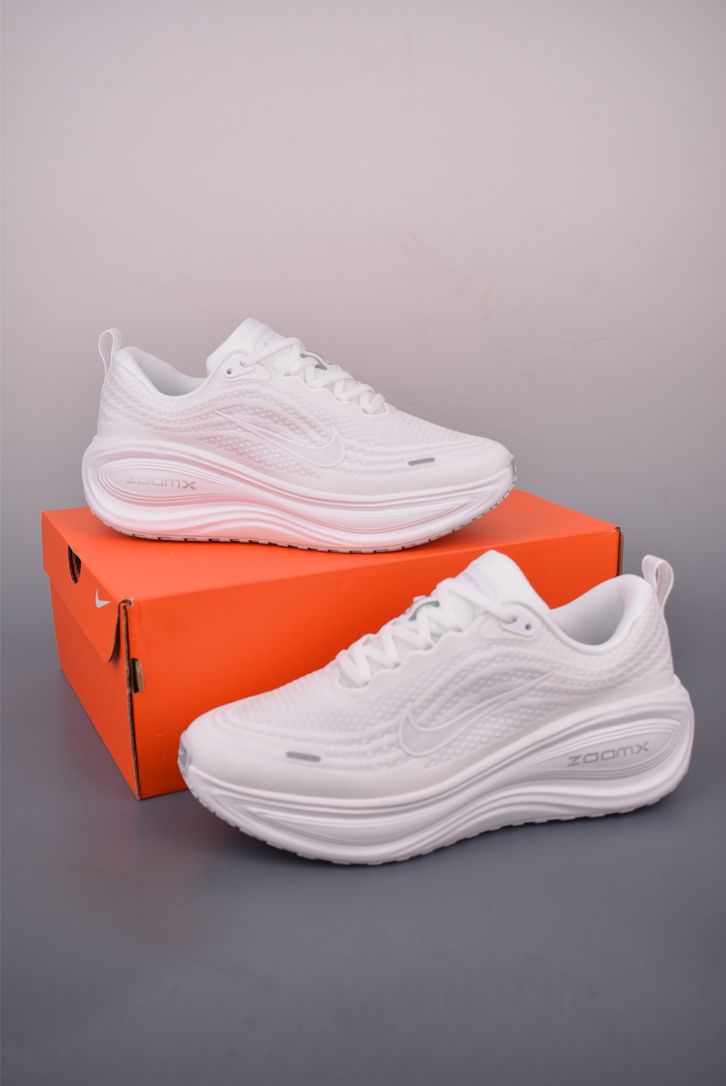 Nike Air Zoom Vomero Plus Running Shoes - Advanced Tech, Ultimate Comfort 5 i1758495354555 564 0 4