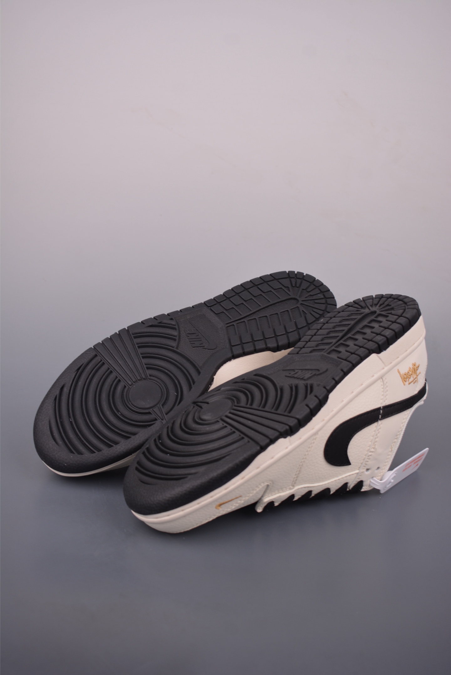 Nike SB Dunk Low Stussy Cream Black Sneakers Premium Leather Shoes 3 i1758496796427 8325 0 2