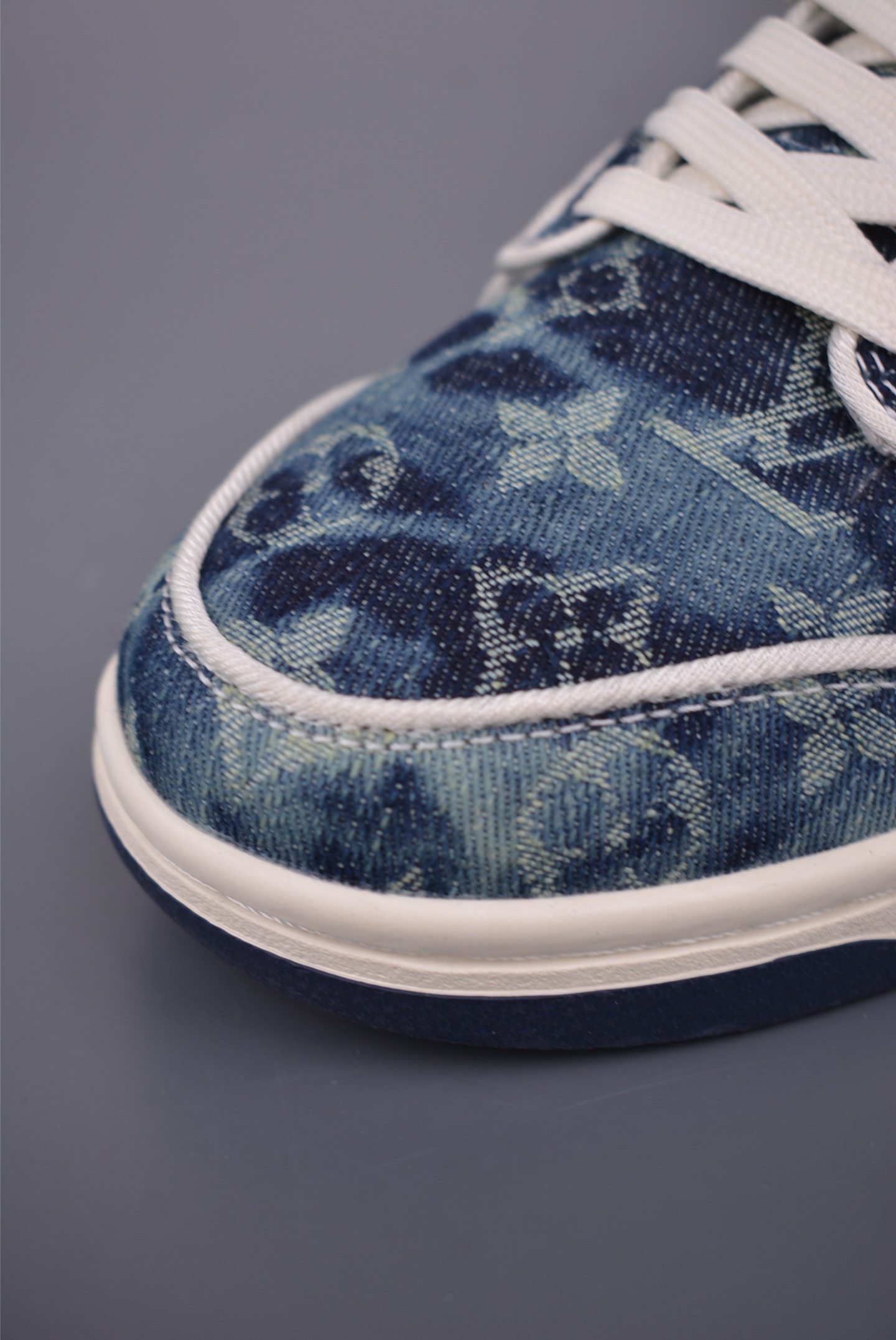 Nike SB Dunk Low Louis Vuitton Denim Sneakers - Premium Quality & Style 6 i1758496851088 7878 0 5