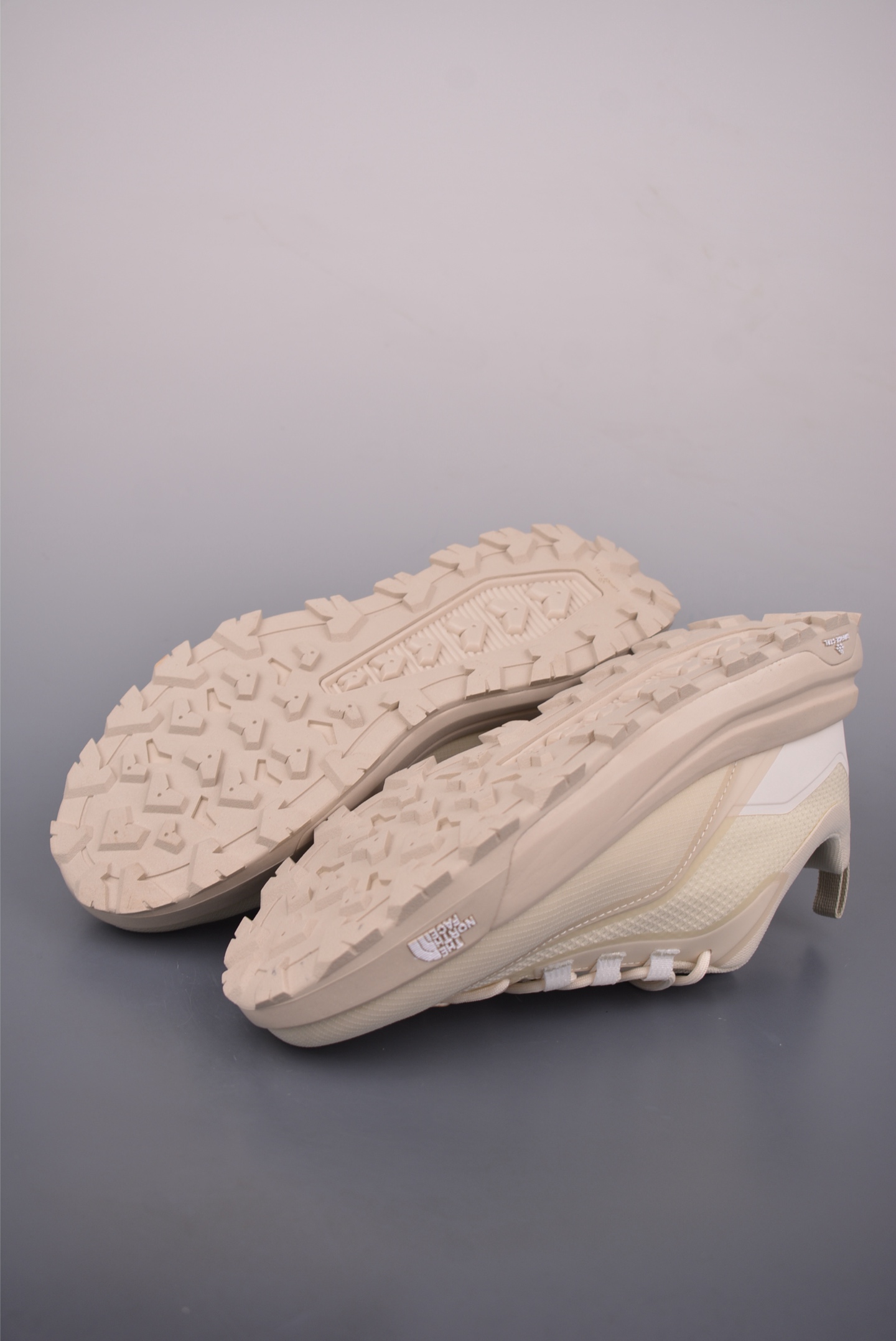 The North Face Offtrail Low-Top Hiking Shoes - Versatile Outdoor Sneakers 4 i1758497039744 9509 0 2
