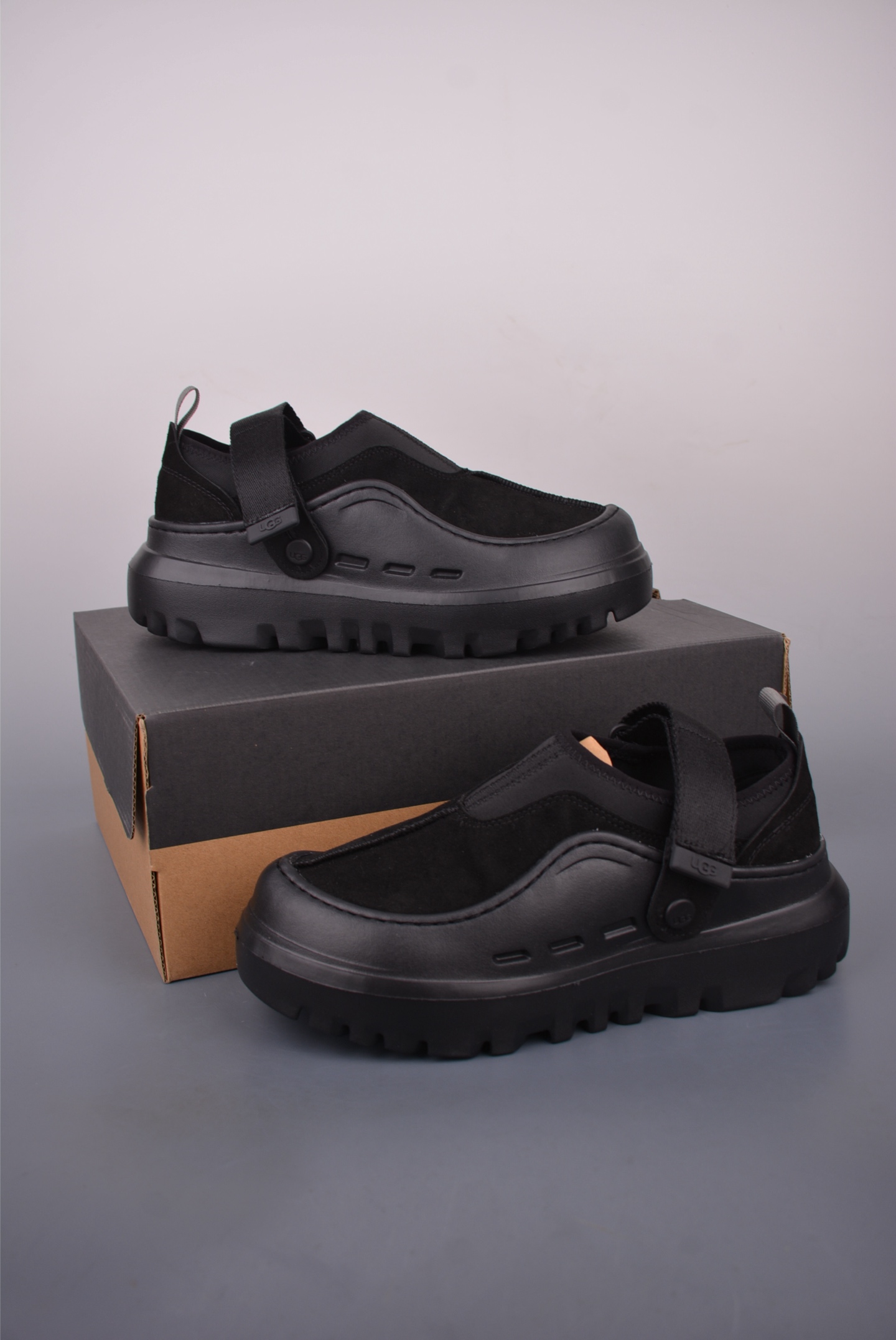 UGG SKTA Clogs: Comfortable, Lightweight, and Breathable Slip-On Shoes 6 i1758497358574 4549 0 4