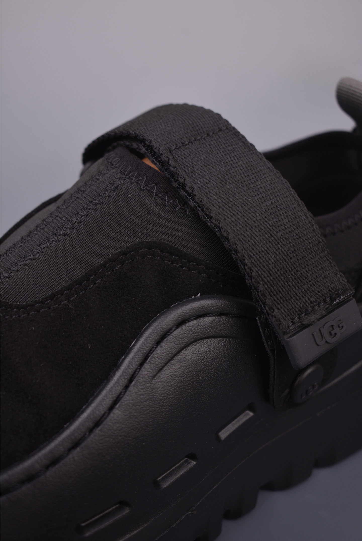 UGG SKTA Clogs: Comfortable, Lightweight, and Breathable Slip-On Shoes 8 i1758497358596 7973 0 6