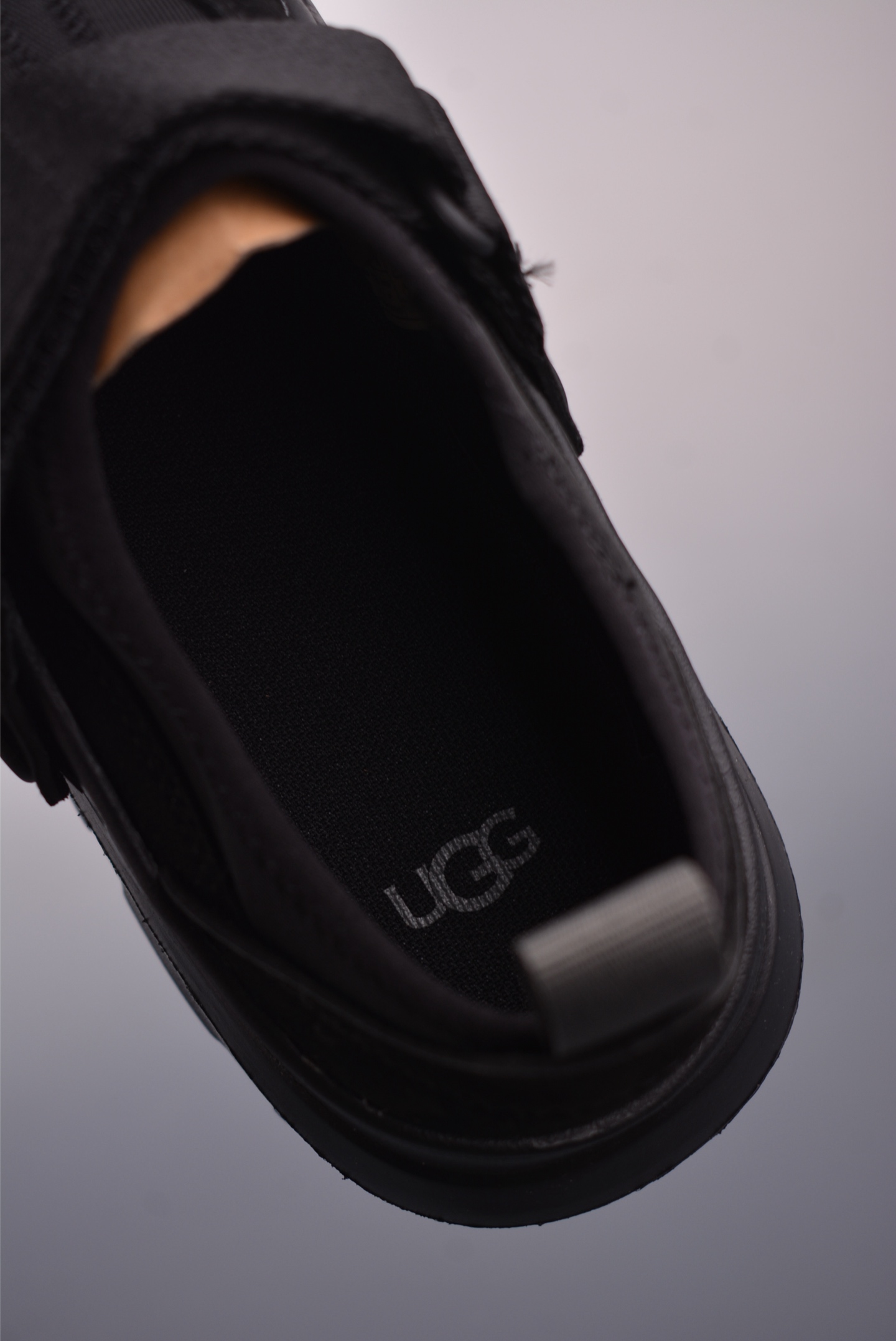 UGG SKTA Clogs: Comfortable, Lightweight, and Breathable Slip-On Shoes 10 i1758497360399 7537 0 8