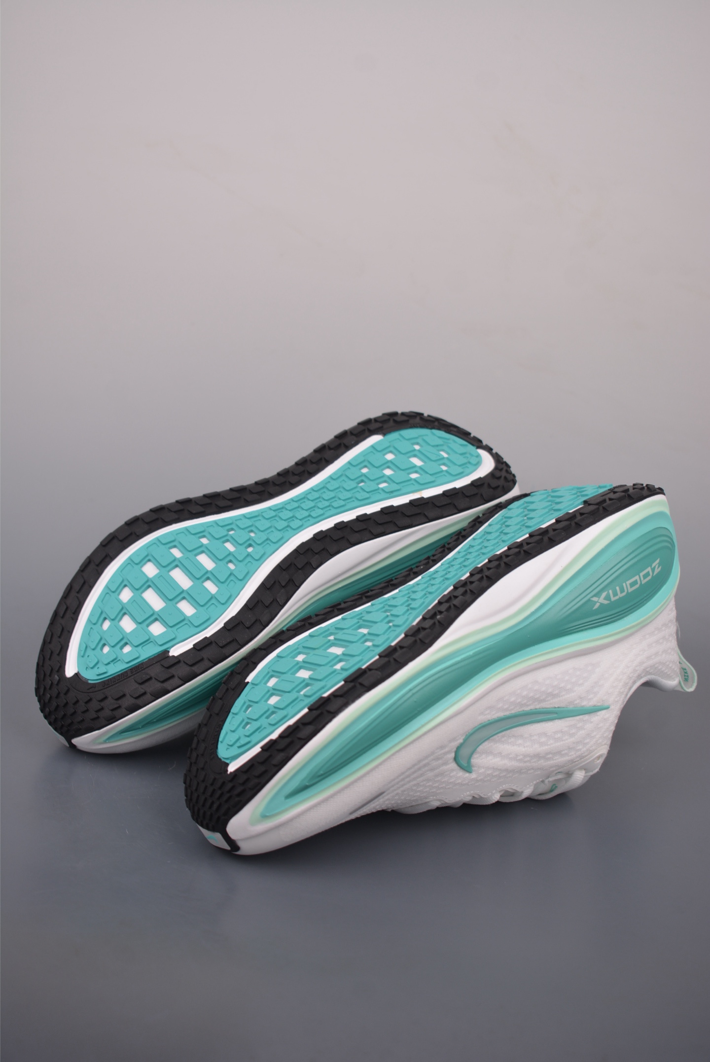 Nike Air Zoom Vomero Plus Running Shoes - White/Turquoise, Enhanced Cushioning 4 i1758583101414 3228 0 2