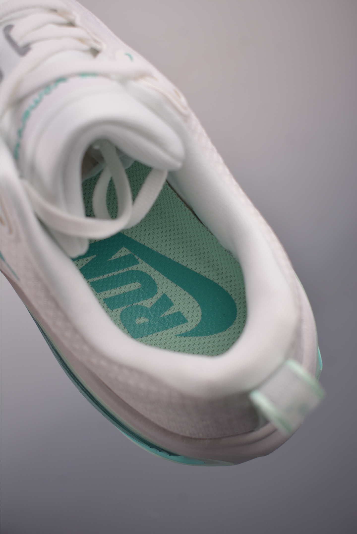 Nike Air Zoom Vomero Plus Running Shoes - White/Turquoise, Enhanced Cushioning 10 i1758583104226 7278 0 8