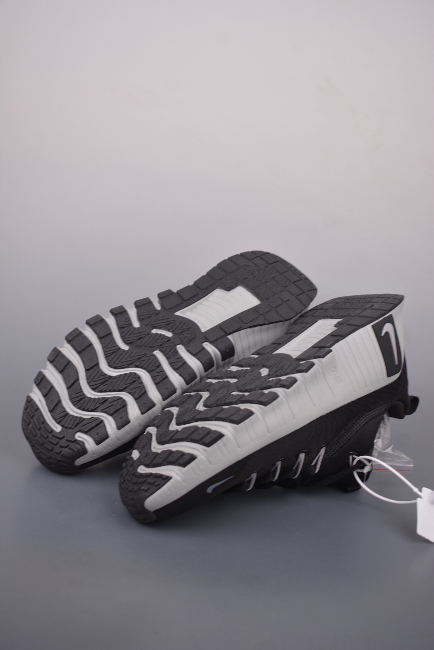 Nike Free Metcon 6 Training Shoes - Breathable, Low-Profile, Cushioned 4 i1758583142169 6011 0 2