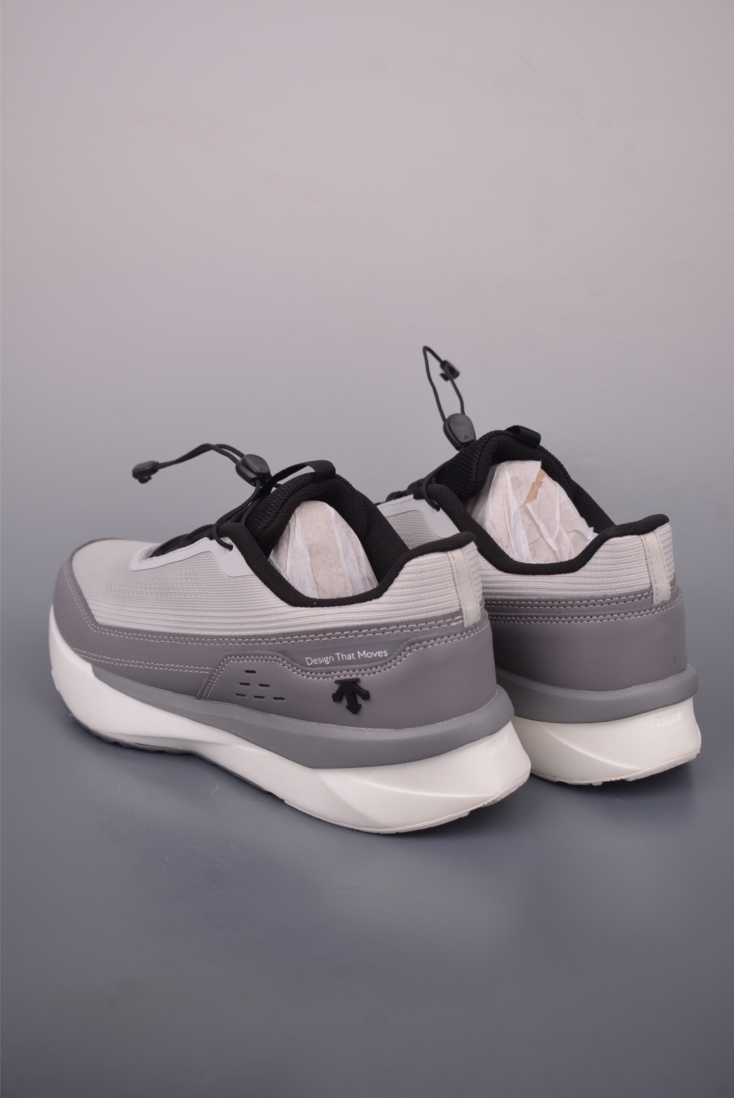 Descente SNOW DF 2.0 Lightweight Cushioned Trail Running Shoes for Men 2 i1758583464694 2261 0 1