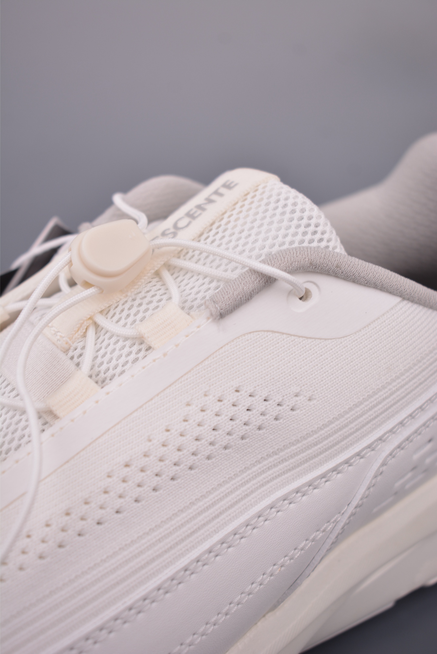 Descente SNOW DF 2.0: Lightweight, Cushioned, Breathable Trail Running Shoes 7 i1758583484160 715 0 6