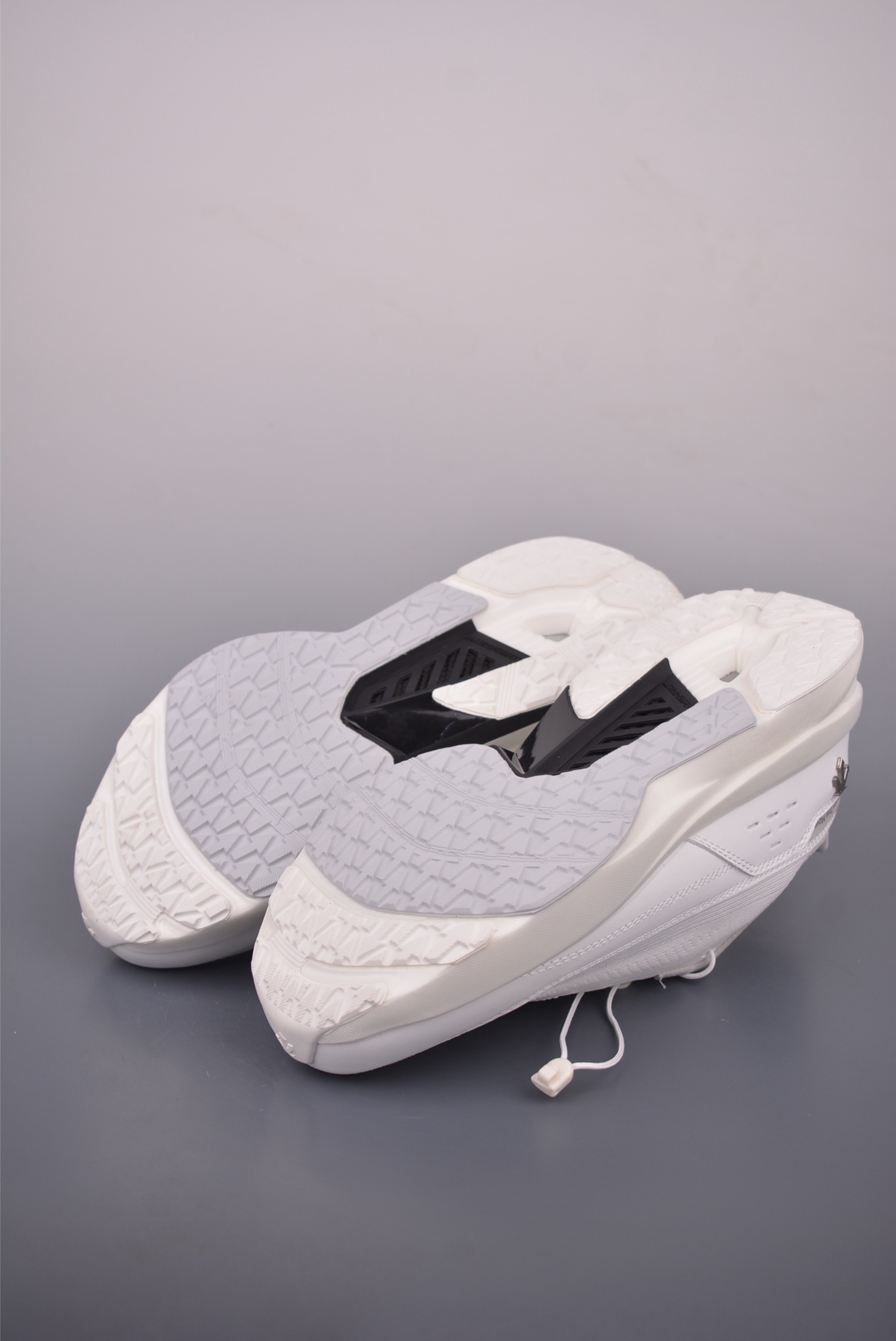 Descente SNOW DF 2.0: Lightweight, Cushioned, Breathable Trail Running Shoes 3 i1758583488038 4007 0 2