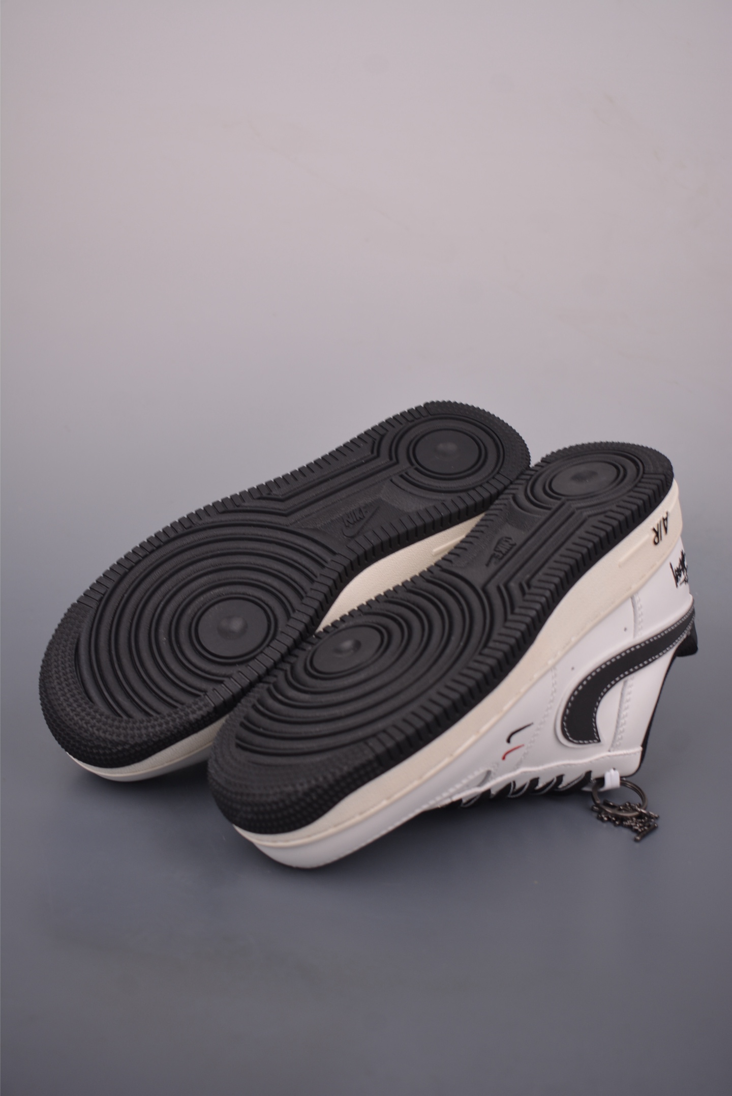 Nike Air Force 1 Low Stussy Collab - Original Authentic Design & Comfort 3 i1758584018524 1269 0 2