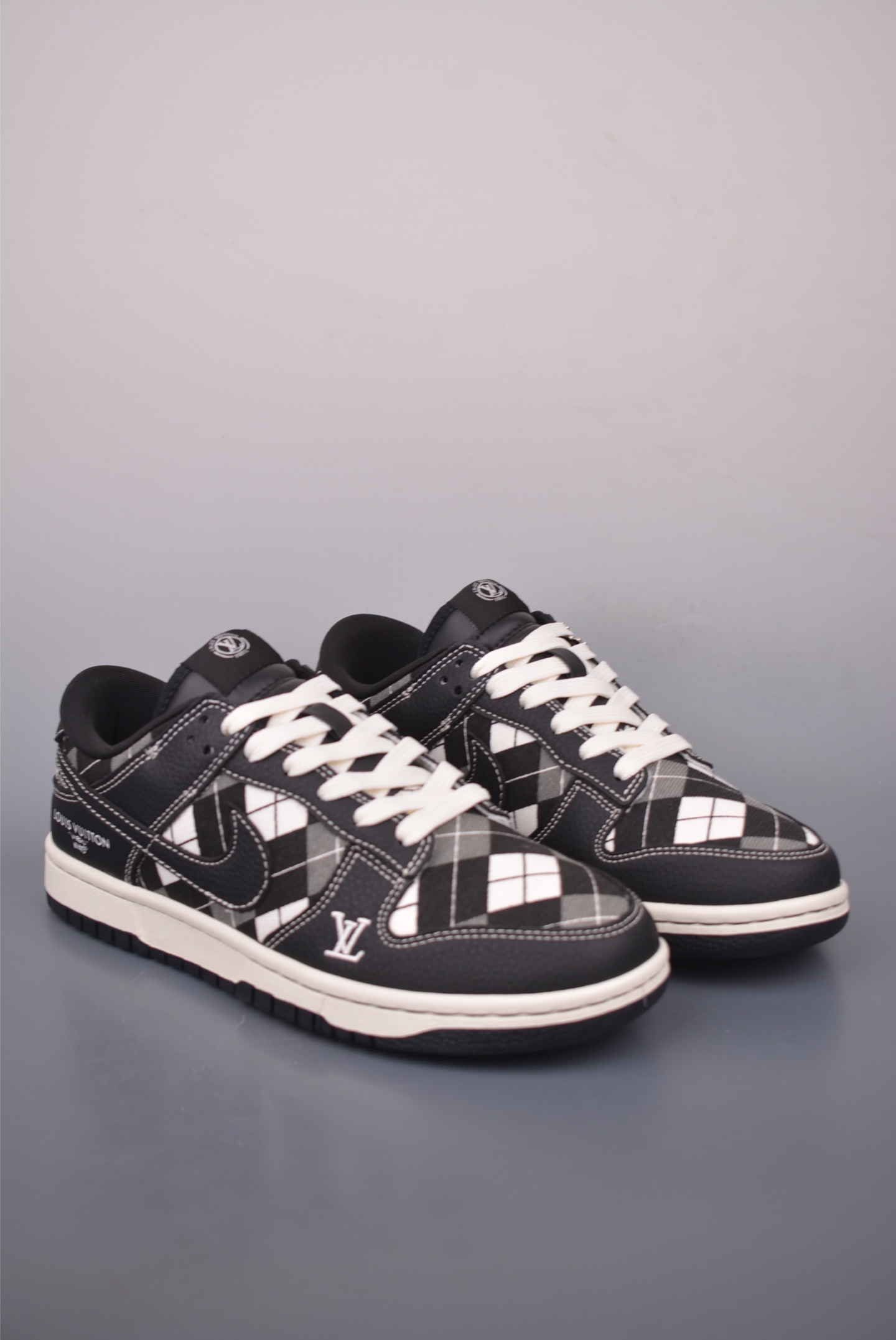 Nike SB Dunk Low Louis Vuitton Collab Premium Quality Sneakers 2 i1758584107848 2996 0 0
