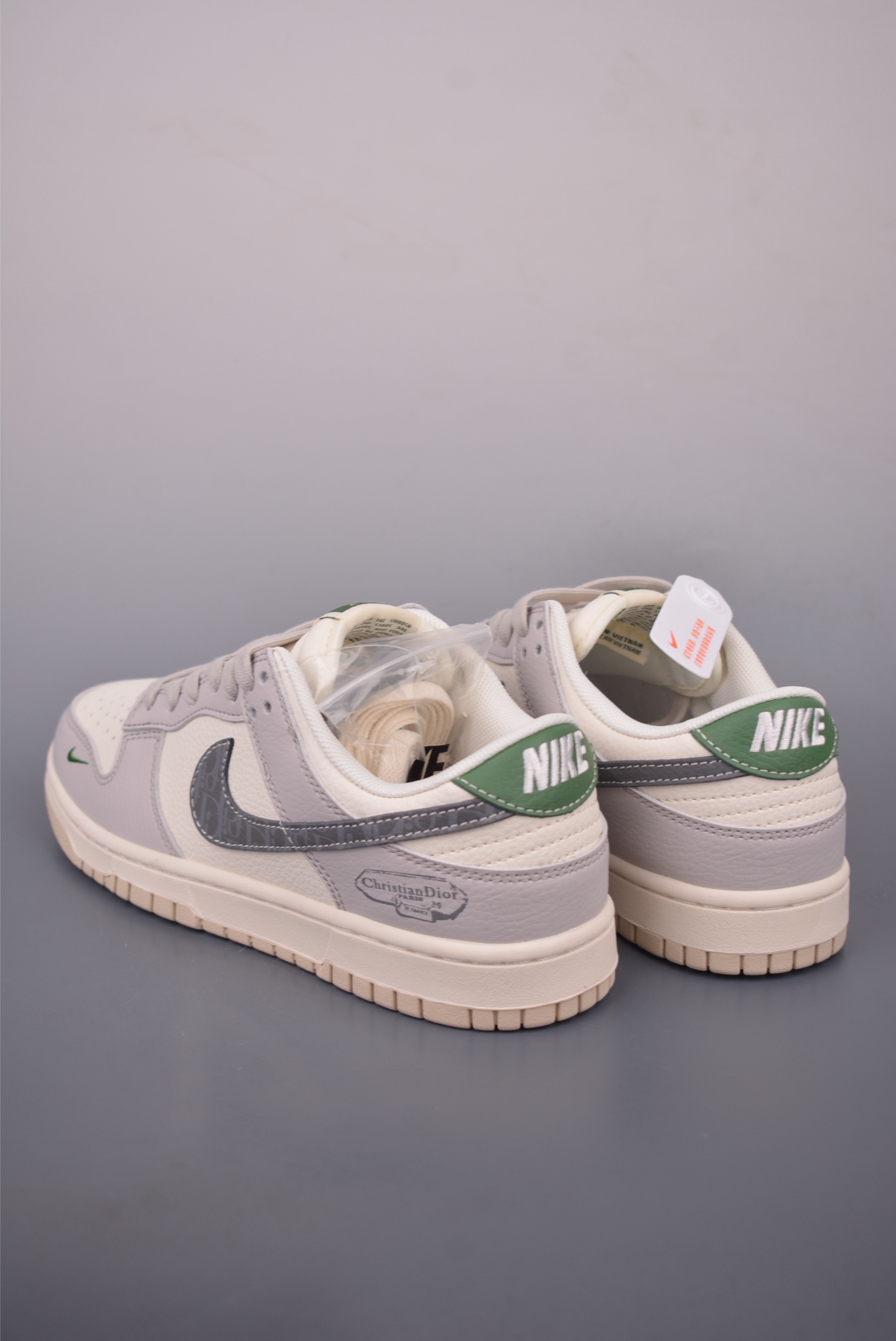 Nike SB Dunk Low Dior Collaboration Sneakers - Premium Quality & Comfort 2 i1758584146101 6205 0 1