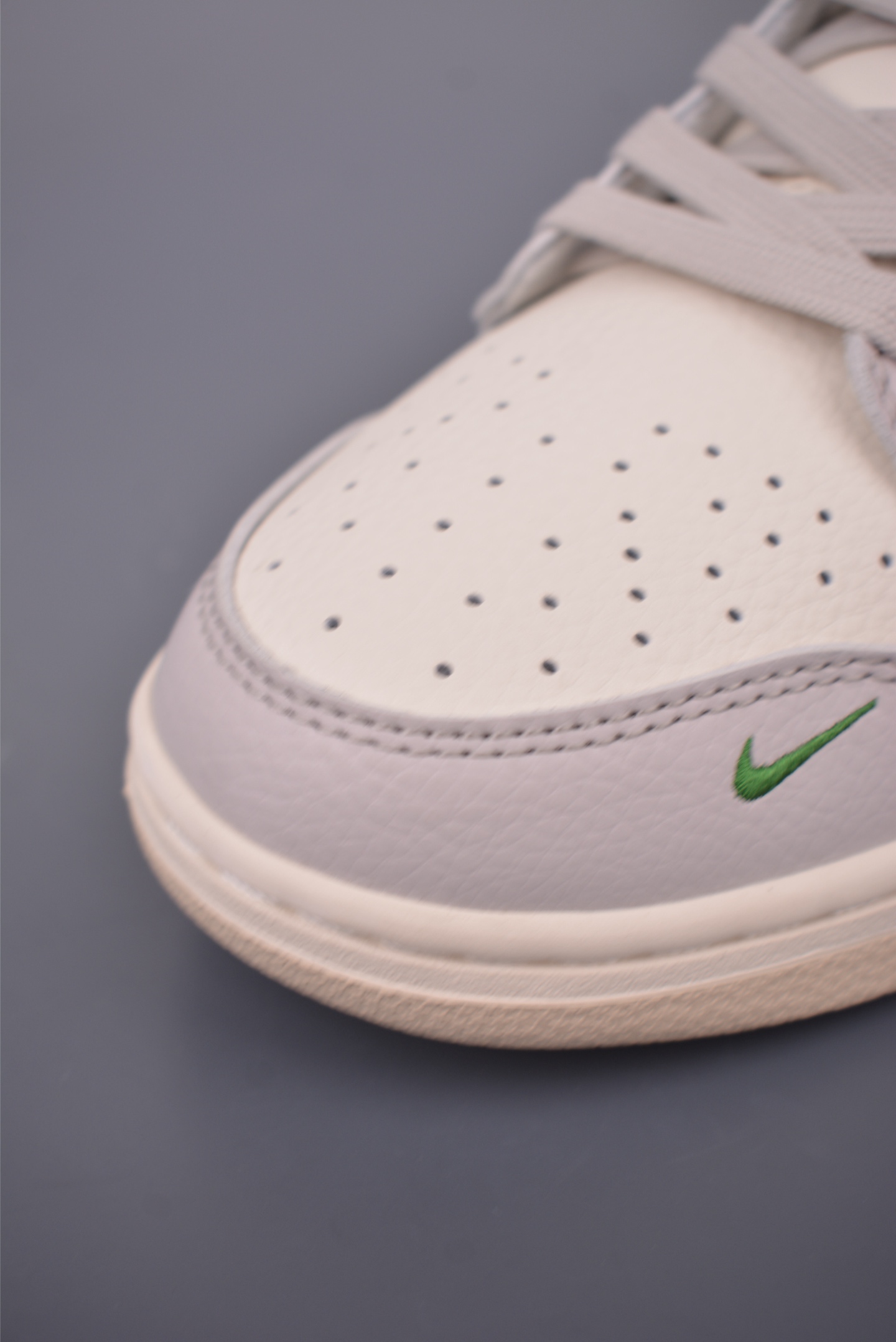 Nike SB Dunk Low Dior Collaboration Sneakers - Premium Quality & Comfort 6 i1758584148052 8984 0 5