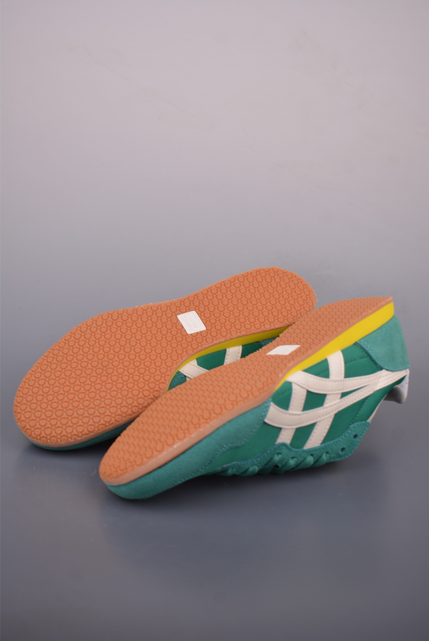 Onitsuka Tiger Serrano Retro Classic Sneakers, Green/White, Breathable & Comfortable 4 i1758584425623 3403 0 2